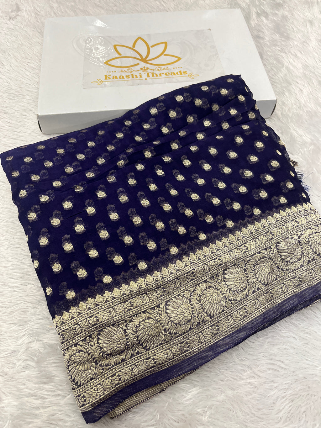 Banarsi Pure Natural Georgette Four flower Buti Design VSG02