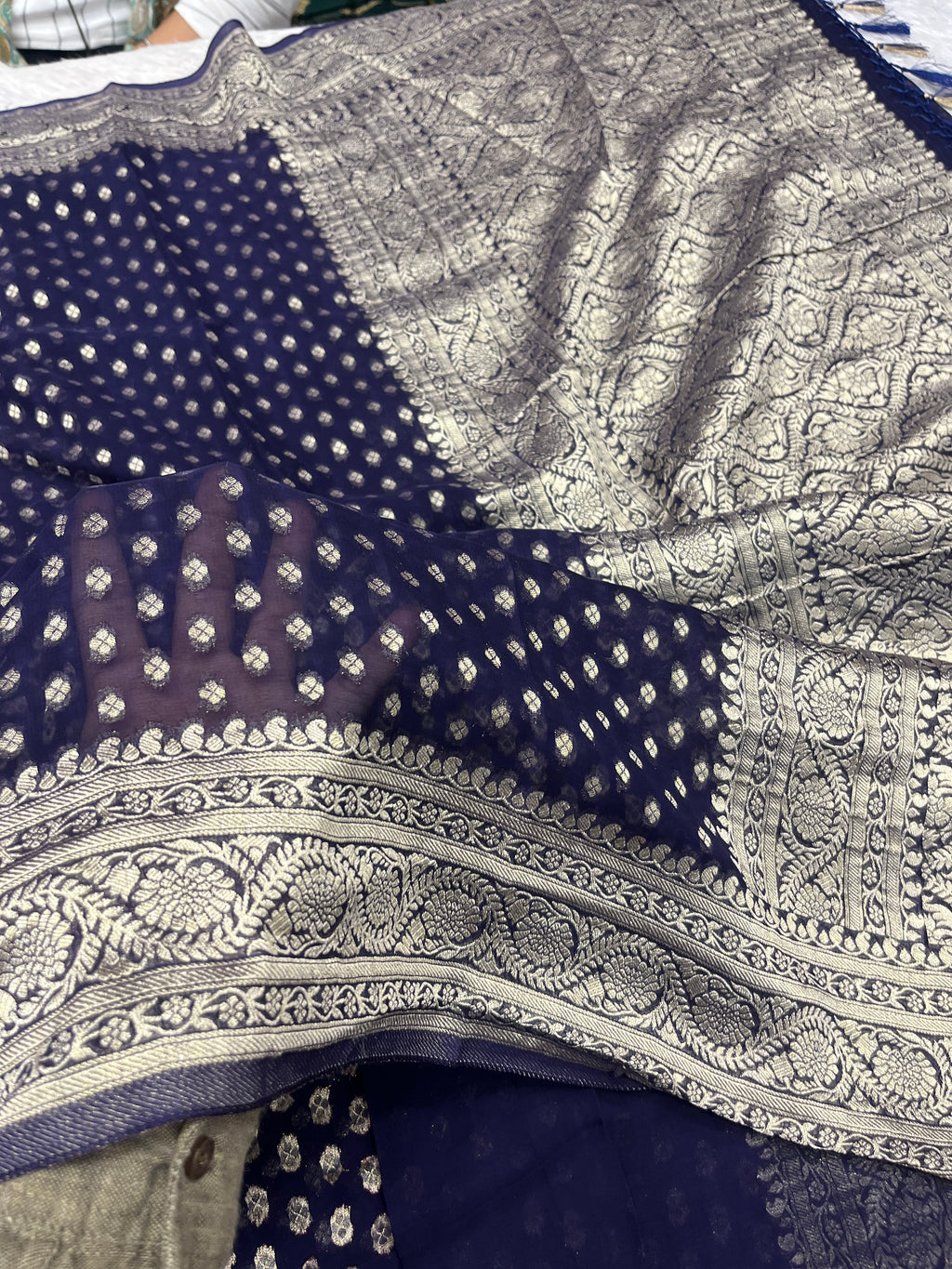 Banarsi Pure Natural Georgette Four flower Buti Design VSG02