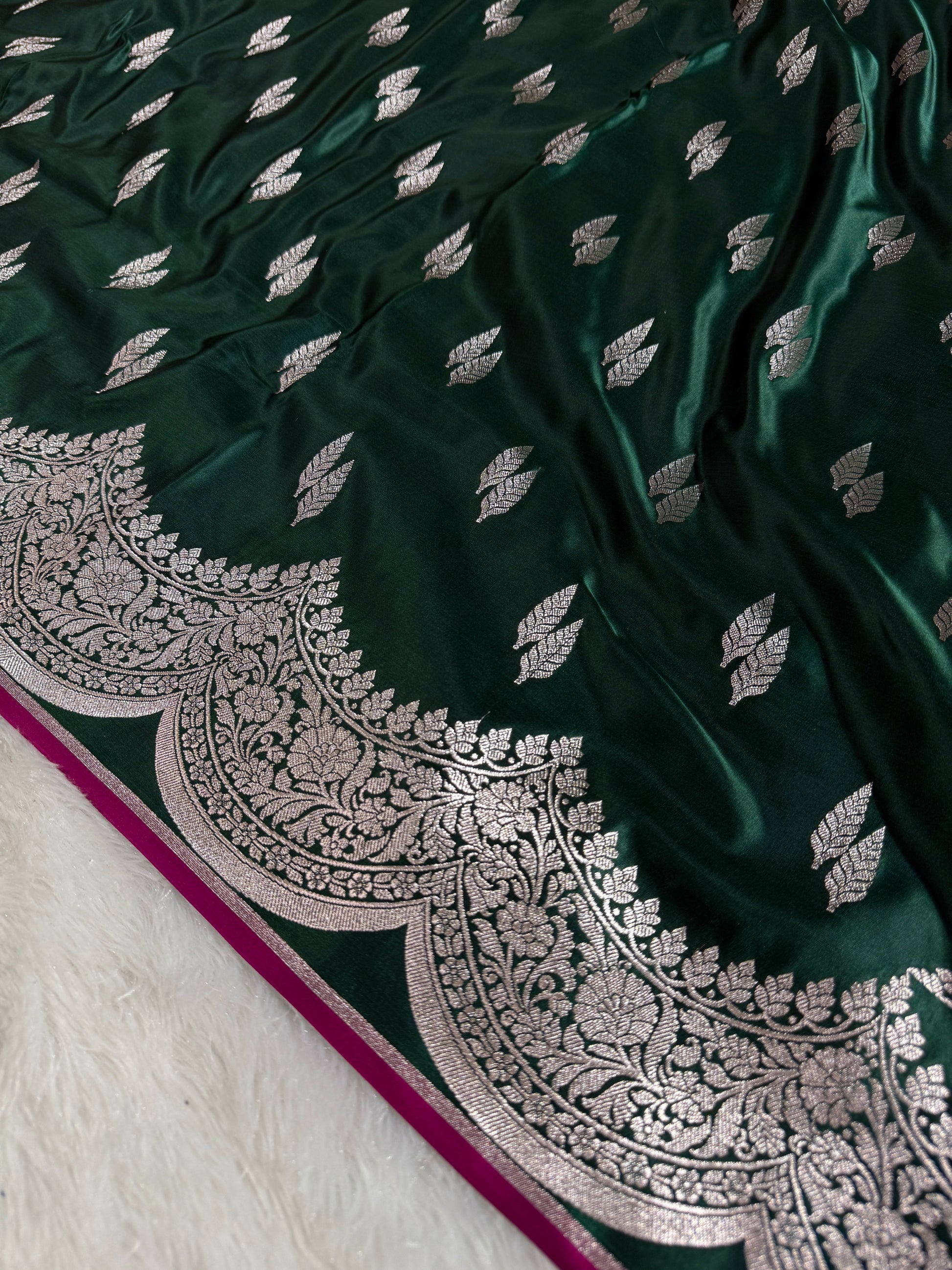 Green Banarasi Mashru Silk Saree with Jacquard Woven Dual Buta & Refined Zari Touch MKS088