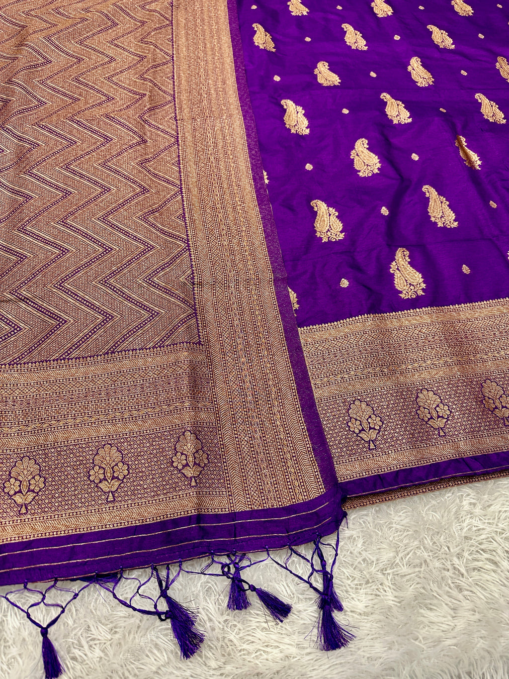 Banarasi Soft Silk 3 Piece Ladies Suit with Antique Zari Woven Work – MSS27