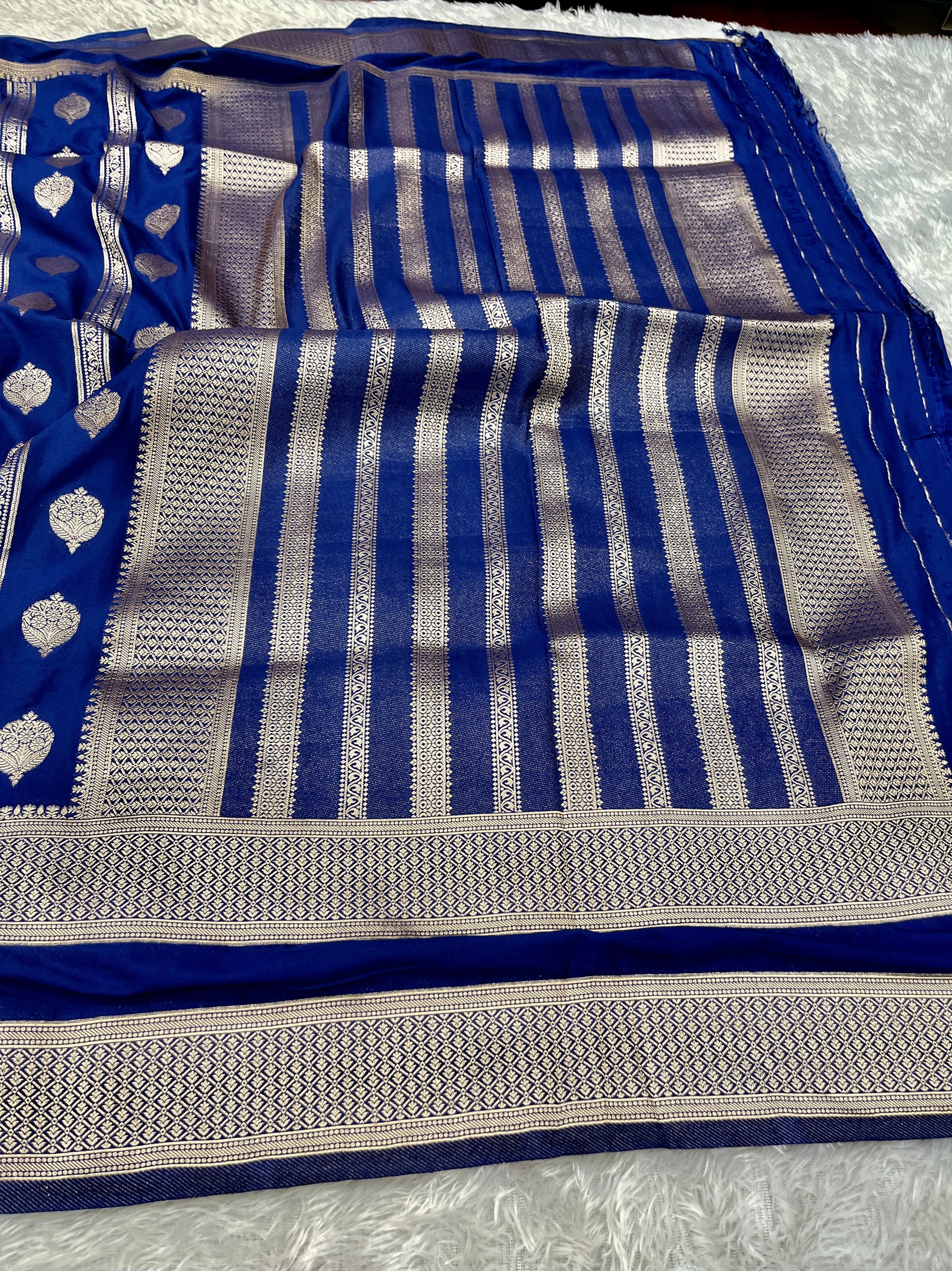 Chinon Silk Horizontal Buta Design Navy Blue Color Saree CN09