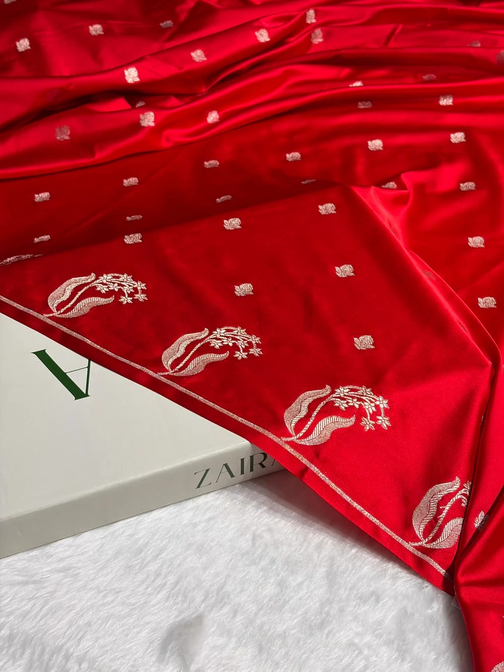 Mashru Kataan Silk Saree with Raw Mango Buta Woven Pattern & Rich Zari Pallu – MKS414