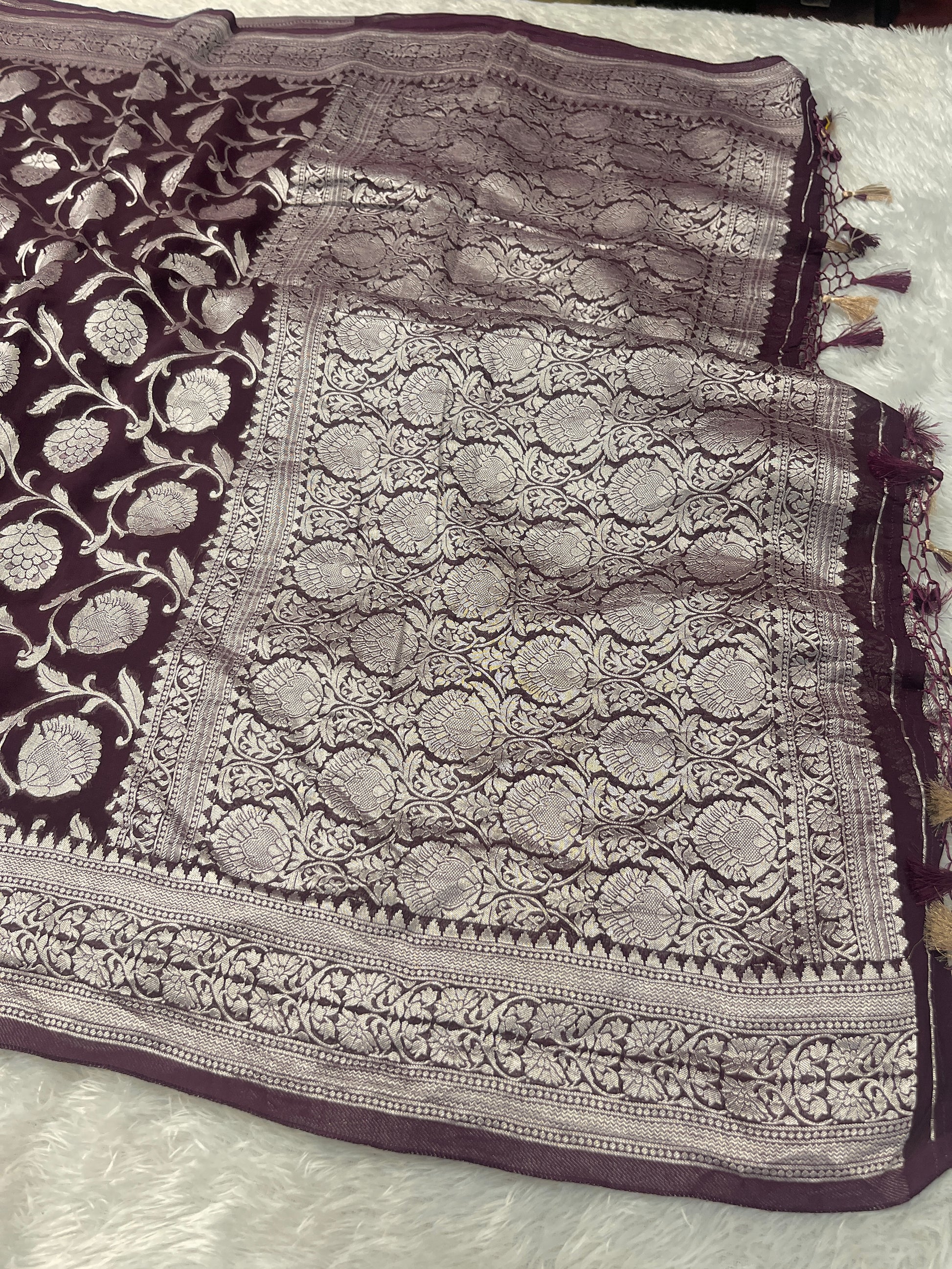 Banarsi Pure Natural Georgette Jaal Design Pattern VSG01