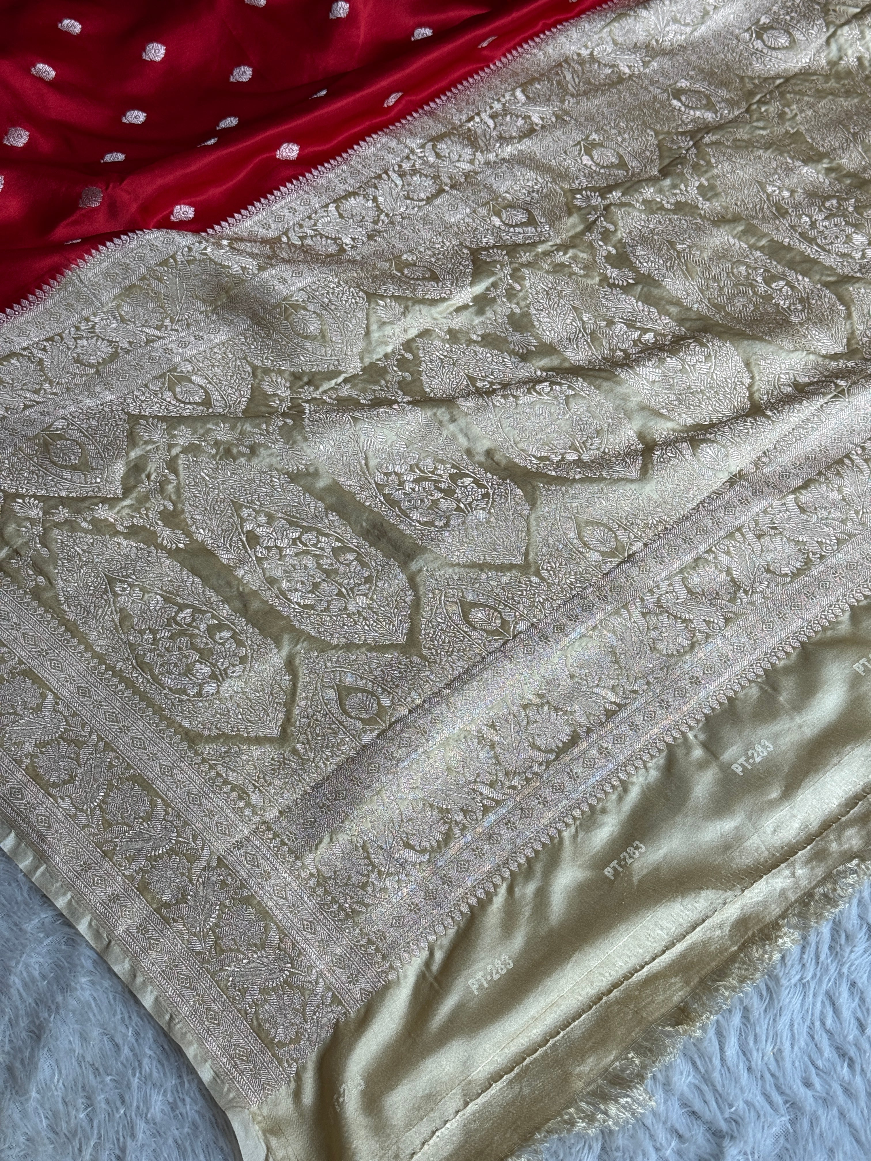 Elegant Reddish Maroon Mashru Kataan Silk Saree with Beige Contrast Border – MKS670