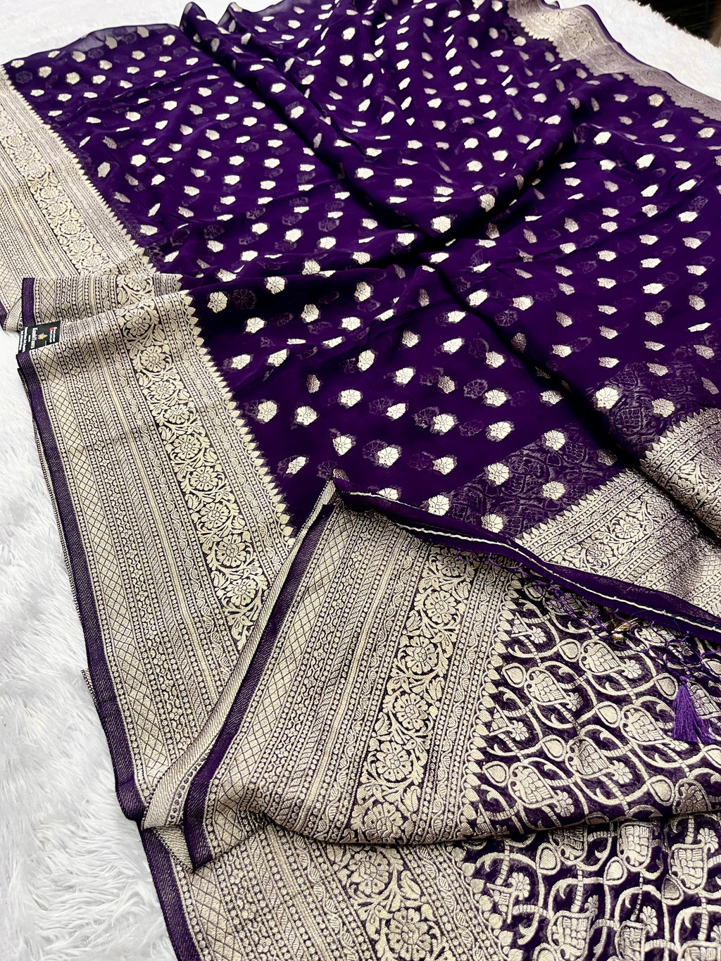 Banarsi Pure Natural Georgette Little flower Buti  Design VSG07