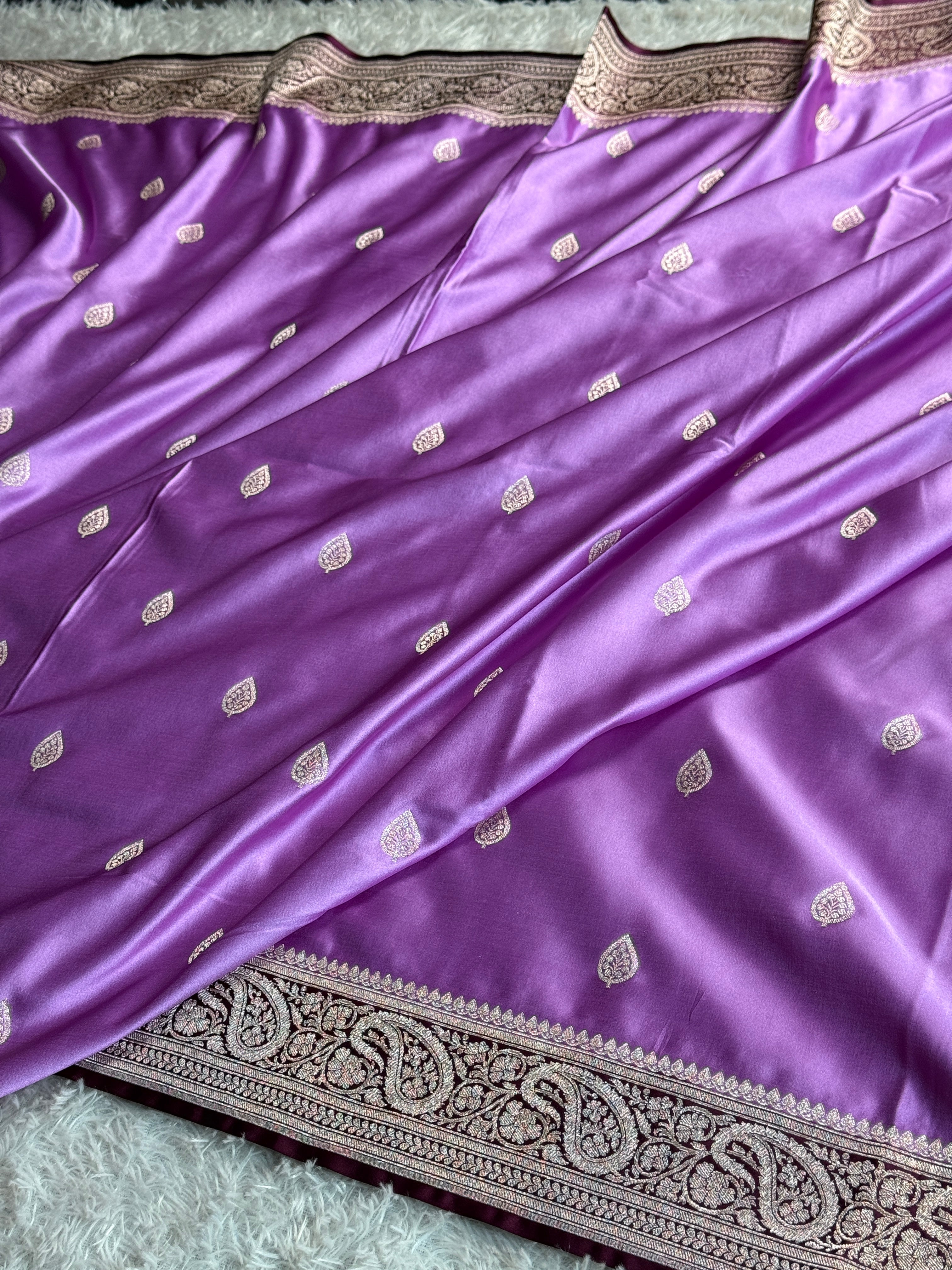 Premium Contrast Pink Wine Mashru Kataan Silk Saree with Buta Woven Design & Rich Zari Pallu MKS624