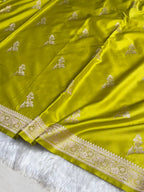 Banarasi Mashru Kataan Silk Saree Featuring Kyari Buta Woven Design with Rich Zari Pallu – MKS413