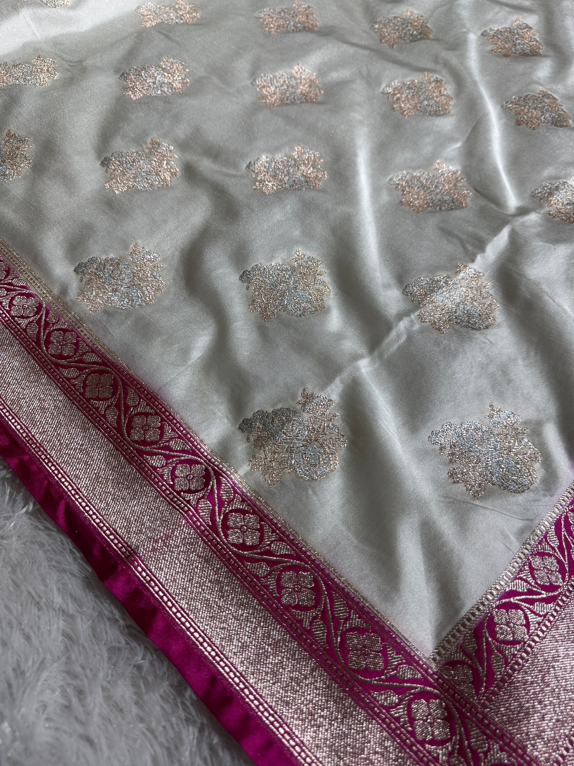 Mashru kataan silk Saree in Contrast Color MSK03