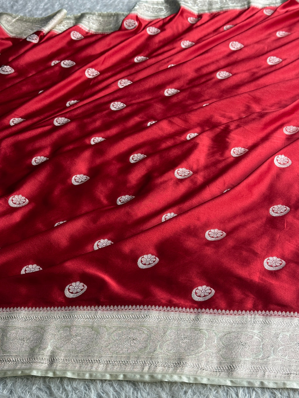 Sonakshi Banarasi Mashru Kataan Silk Saree Maroon with Beige Buta Woven | MKS635