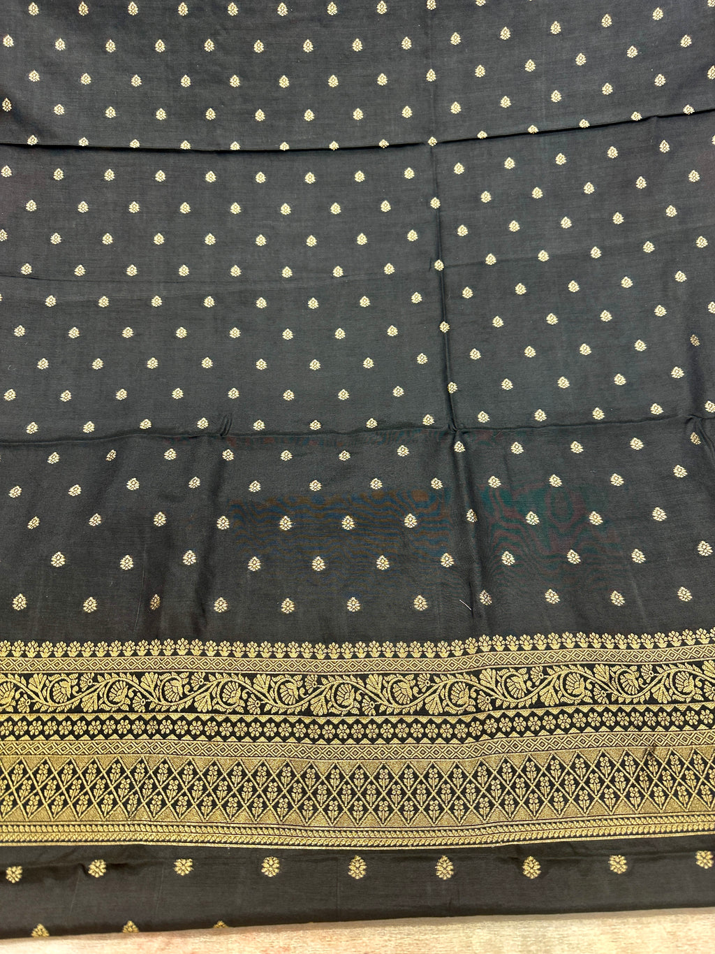 ✨ Banarasi Jacquard Gap Buti HO Silk 3-Piece Unstitched Dress Material MSS18
