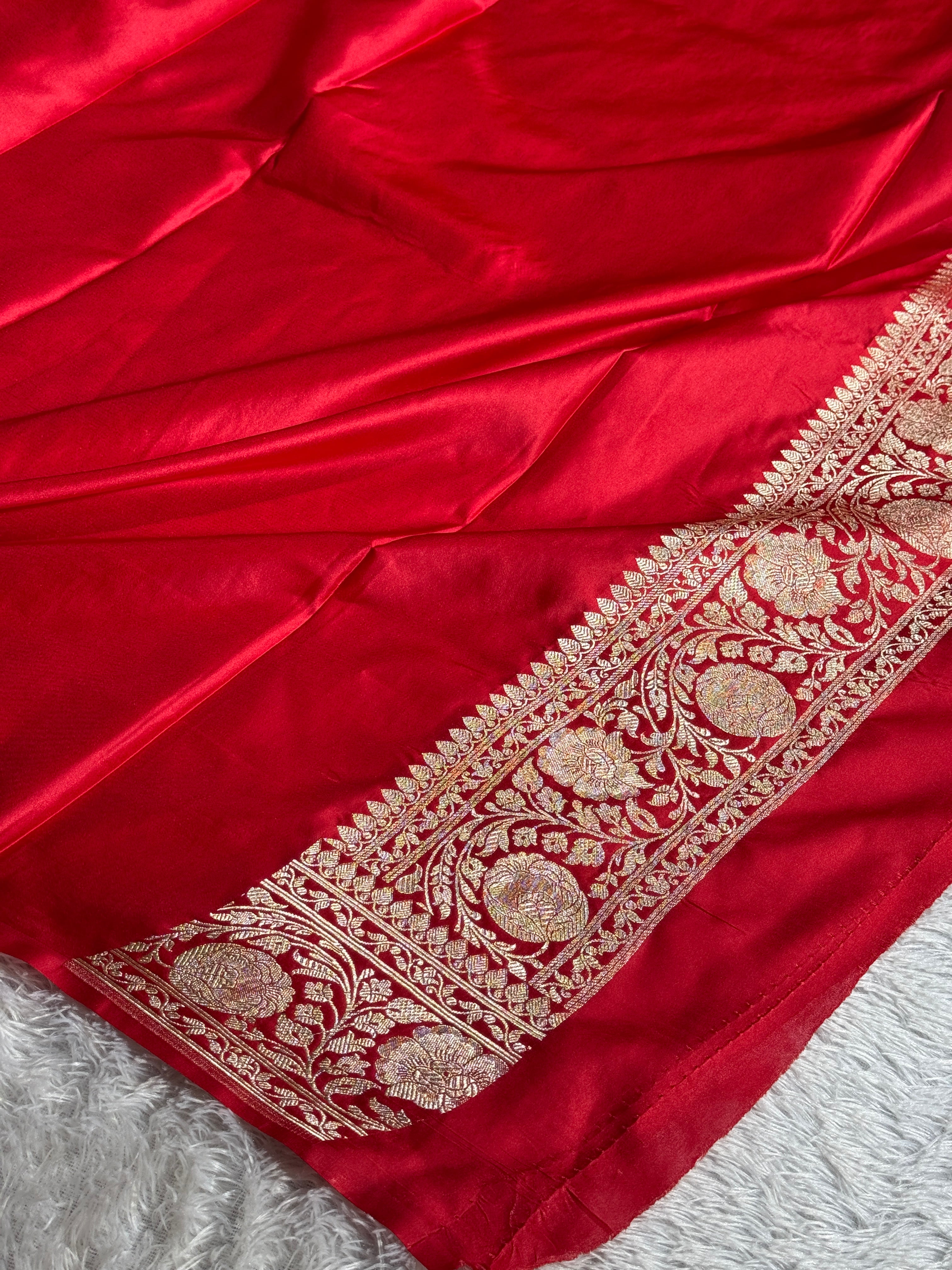 Cherish Red Mashru Kataan Silk Saree with Rangkaat Jaal Weaving & Silver Zari Meenakari Work | Rich Zari Pallu | MKS622