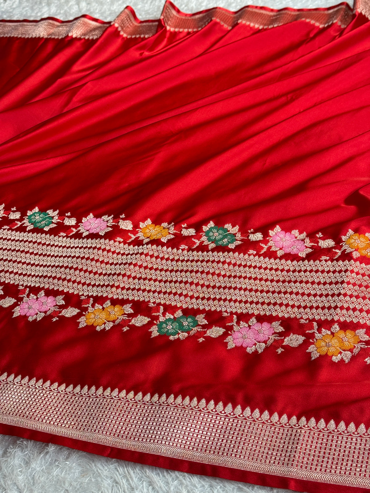 Red Mashru Silk Saree with Meenakari Zari Woven Design – MKS803