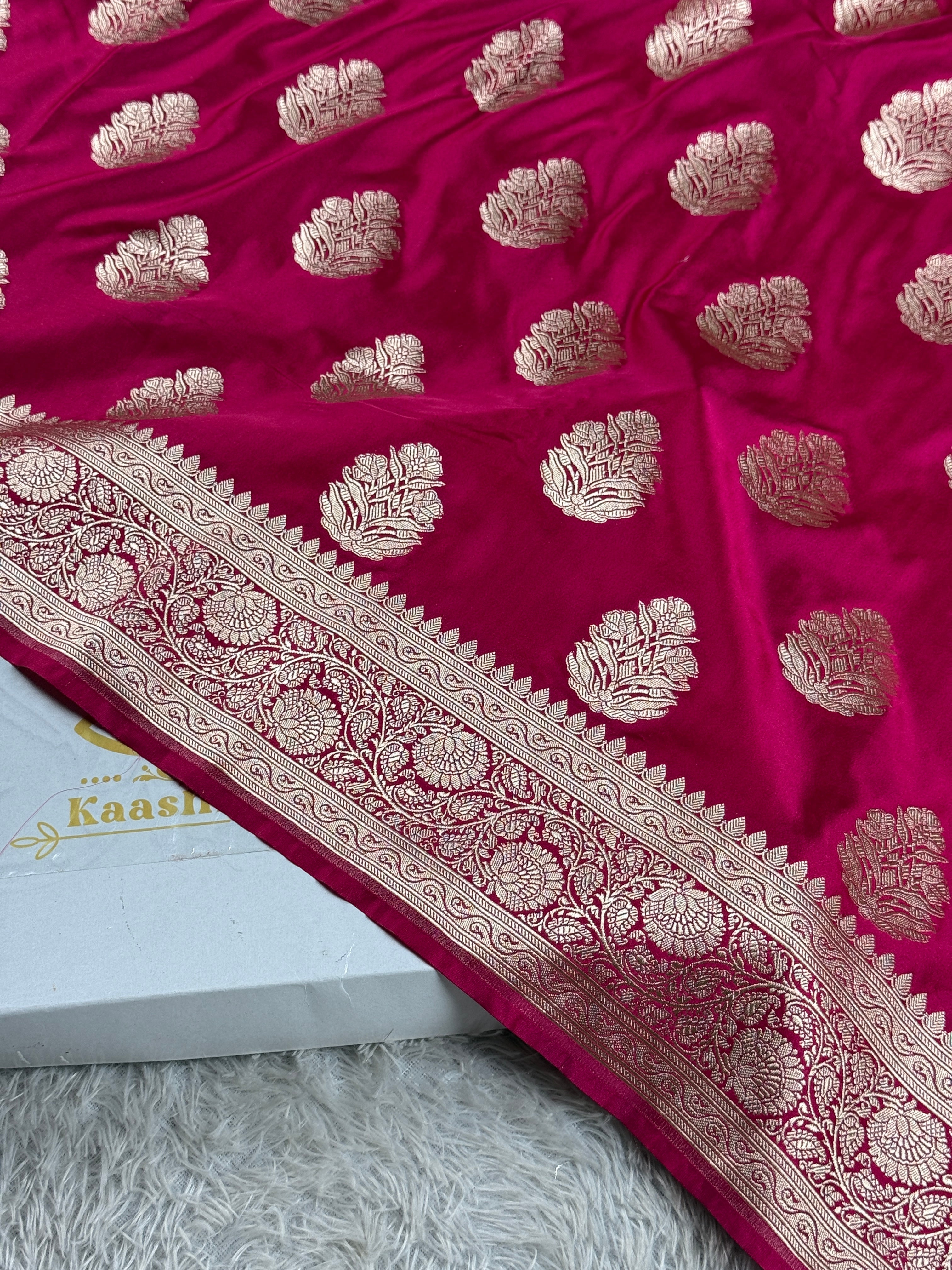 Reddish Pink Banarasi Satin Mashru Silk Saree with Buta Zari Weaving & Scalloped Border – MKS506