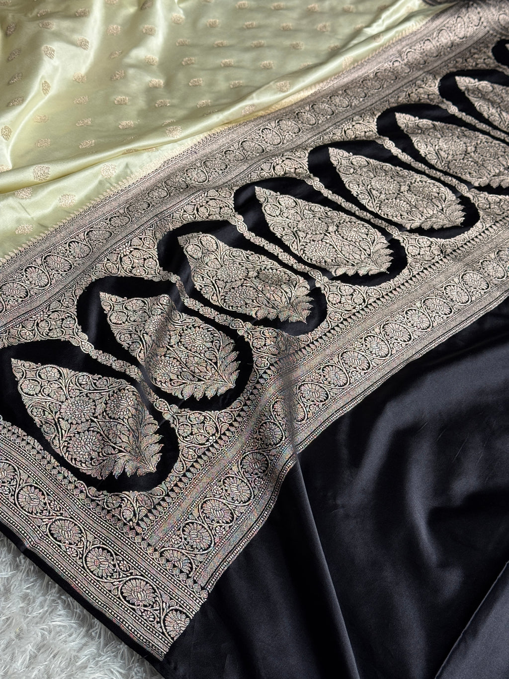Cream & Black Mashru Kataan Silk Saree with Buta Woven Design and Rich Zari Pallu | MKS644