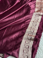 Elegant Gajari Pink Mashru Kataan Silk Banarasi Saree with Brown Contrast Border – MKS672