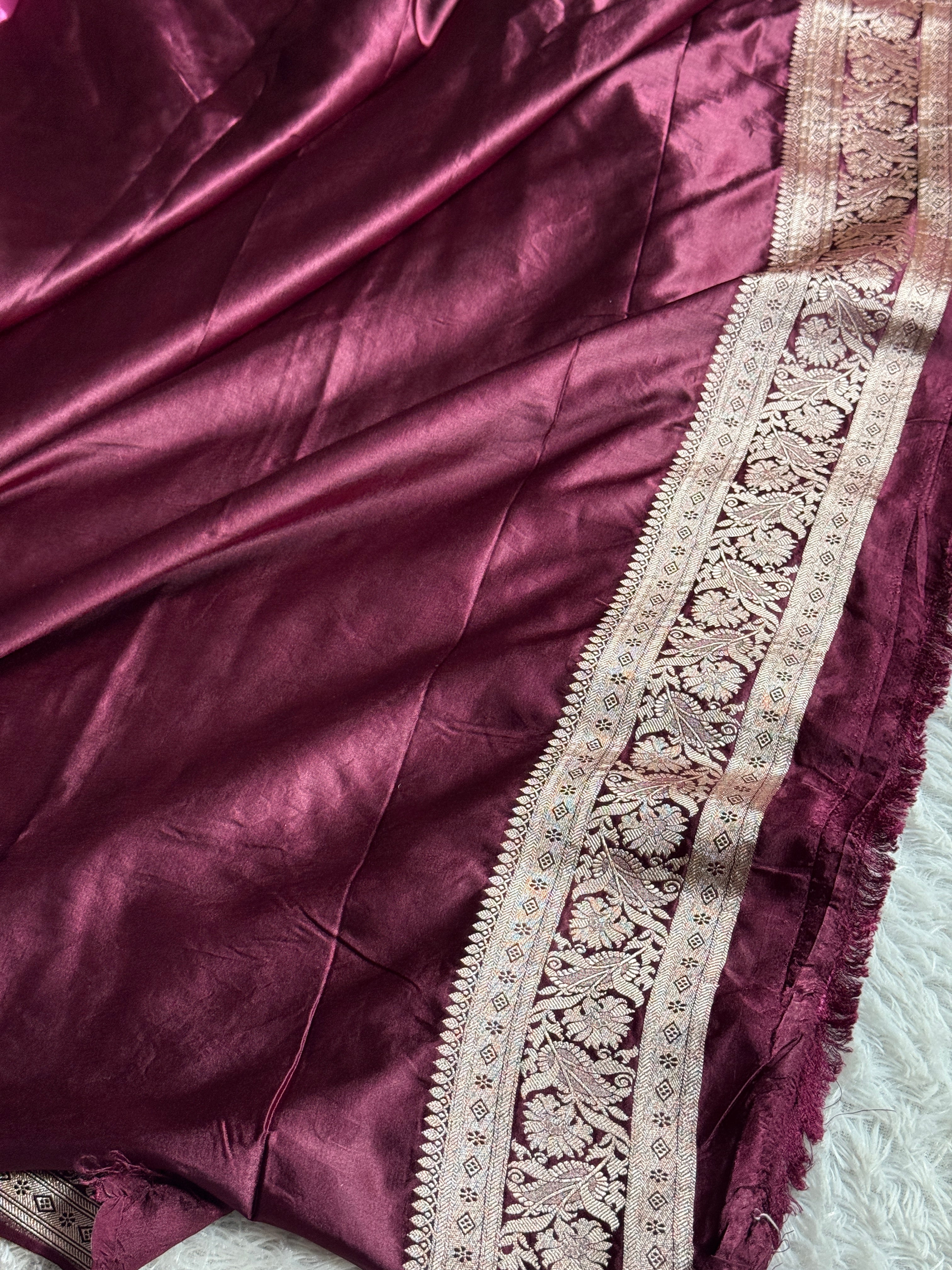 Elegant Gajari Pink Mashru Kataan Silk Banarasi Saree with Brown Contrast Border – MKS672
