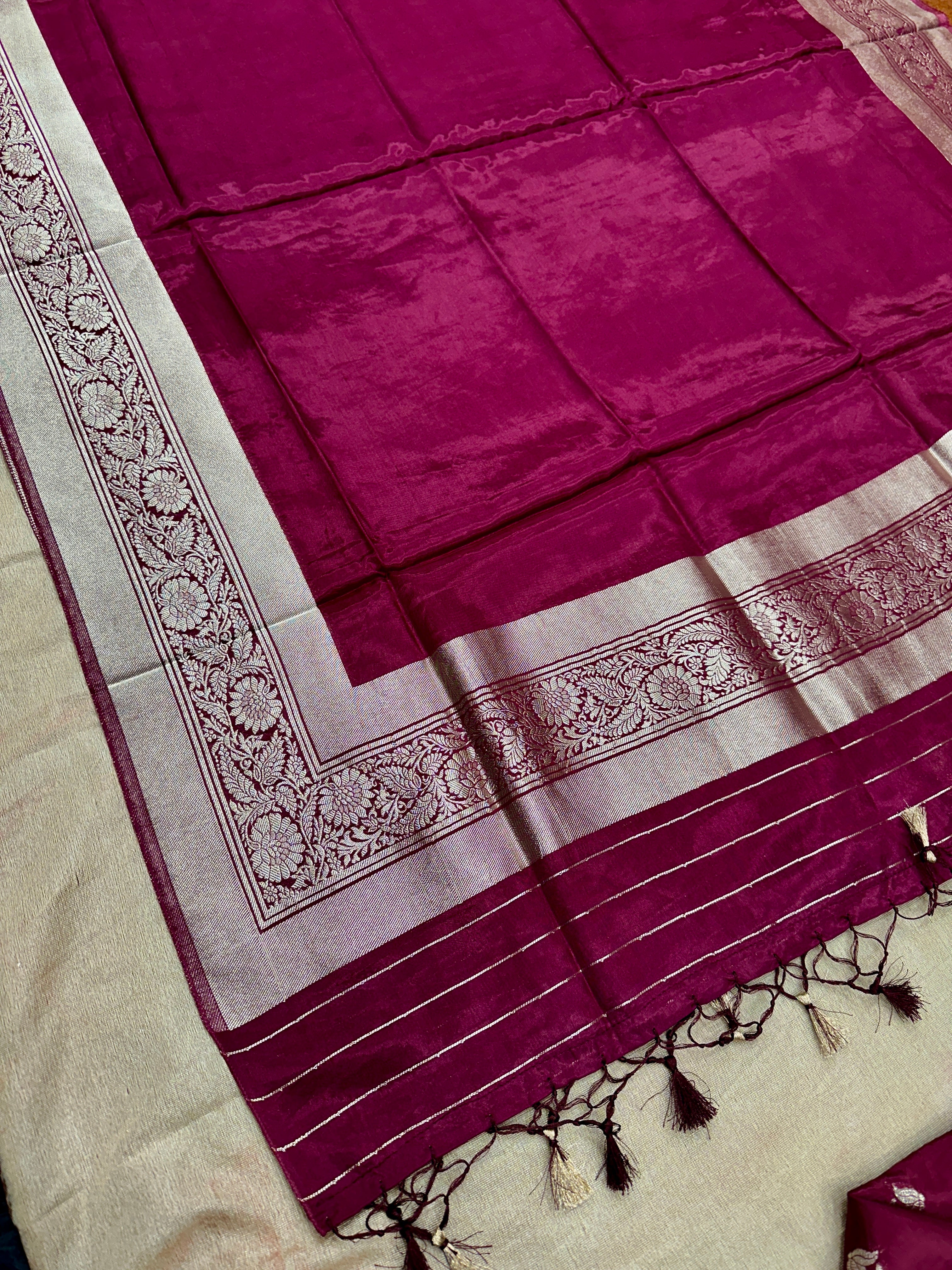 ✨ Banarasi Jacquard Gap Buti HO Silk 3-Piece Unstitched Dress Material MSS24