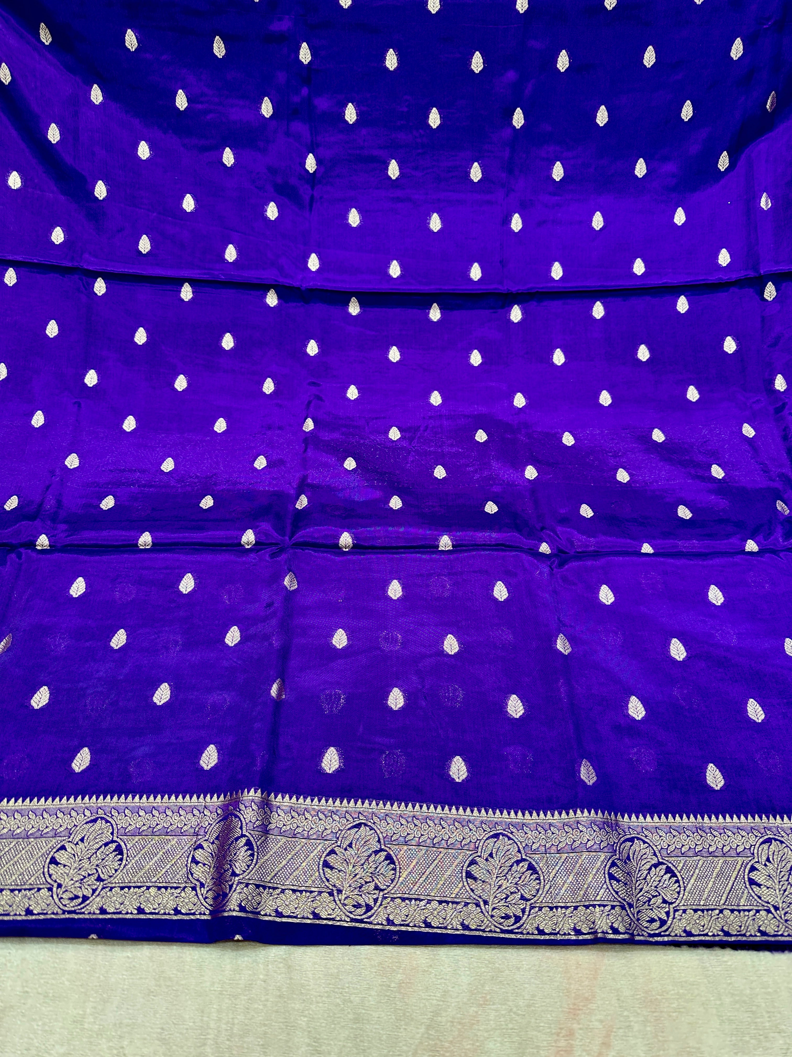 ✨ Banarasi Jacquard Gap Buti HO Silk 3-Piece Unstitched Dress Material MSS21