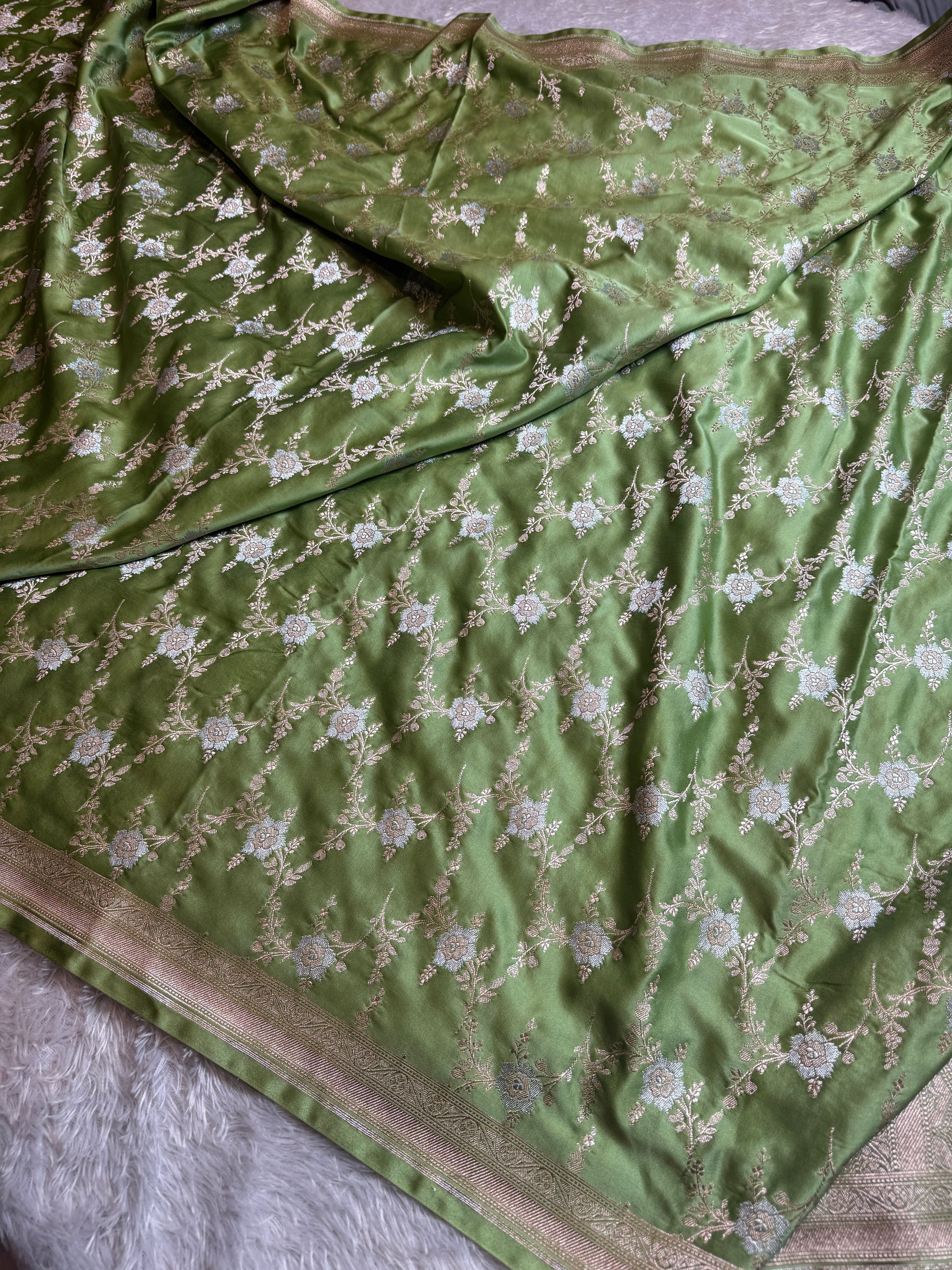 Light Color Shade Pista Mashru kataan Silk Saree MKS084