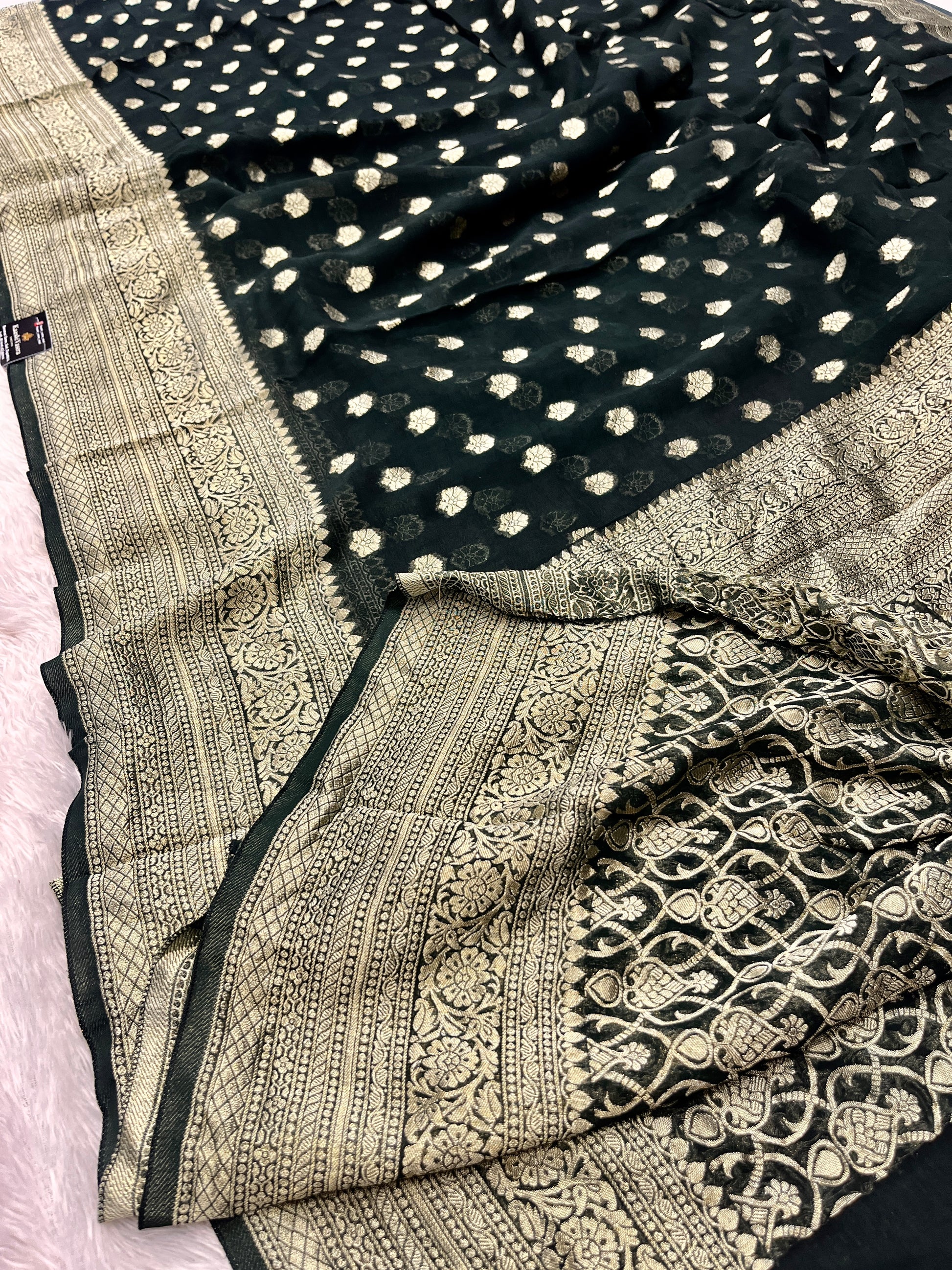 Banarsi Pure Natural Georgette Little flower Buti  Design VSG07