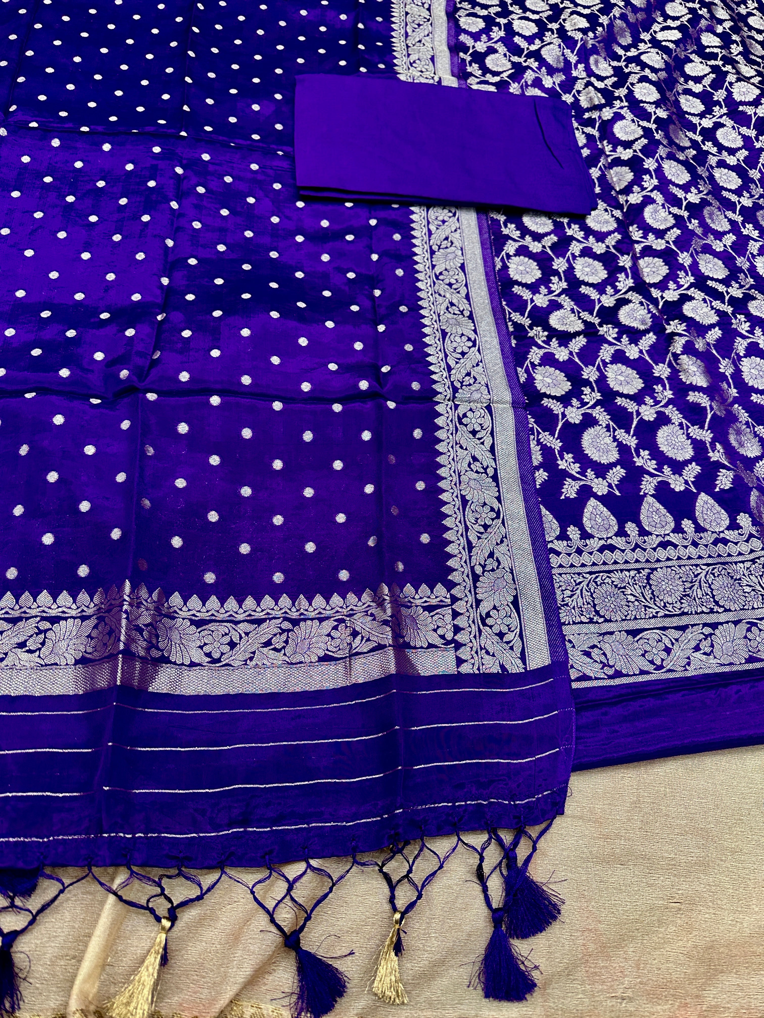 ✨ Banarasi Jacquard Gap Buti HO Silk 3-Piece Unstitched Dress Material MSS23