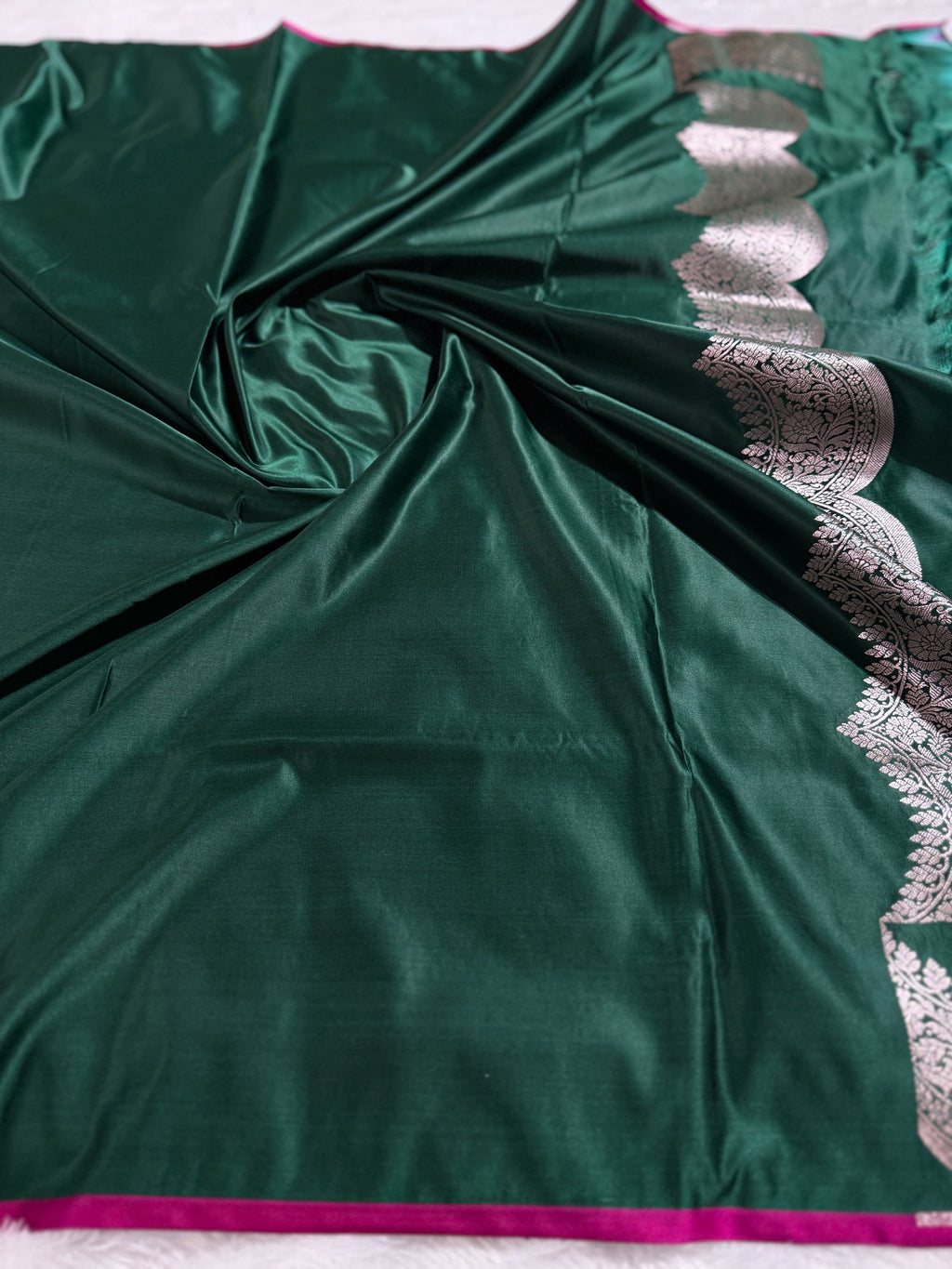 Green Banarasi Mashru Silk Saree with Jacquard Woven Dual Buta & Refined Zari Touch MKS088
