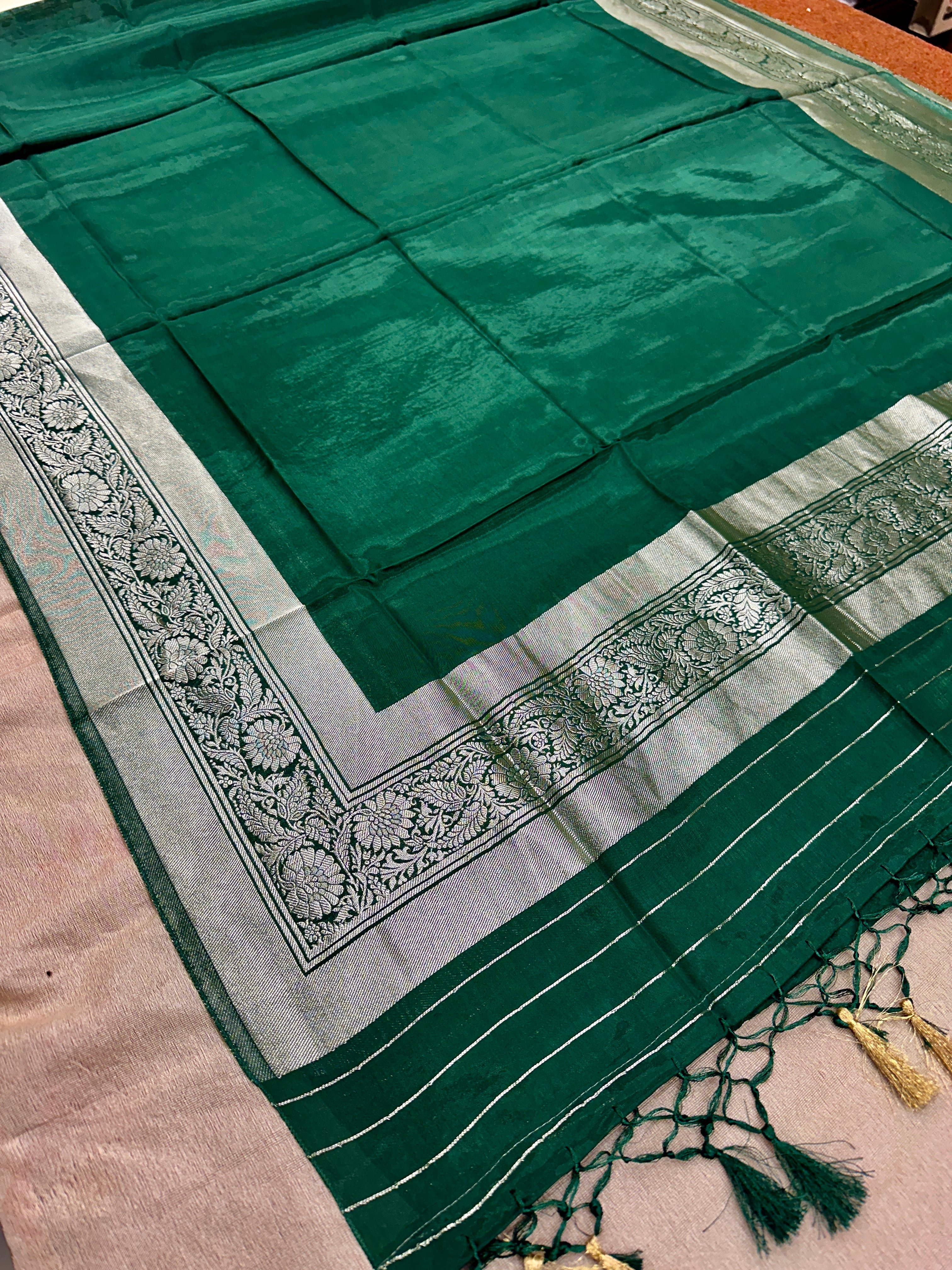 ✨ Banarasi Jacquard Gap Buti HO Silk 3-Piece Unstitched Dress Material MSS24