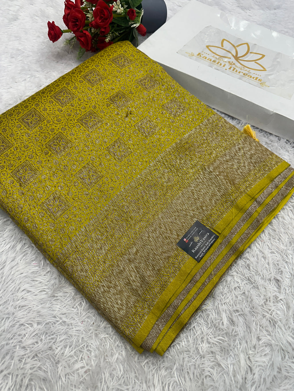 Lemon yellow Banarasi Dupion Silk Saree with Embossed Antique Zari Weaving & Rich Antique Zari Pallu | STF108