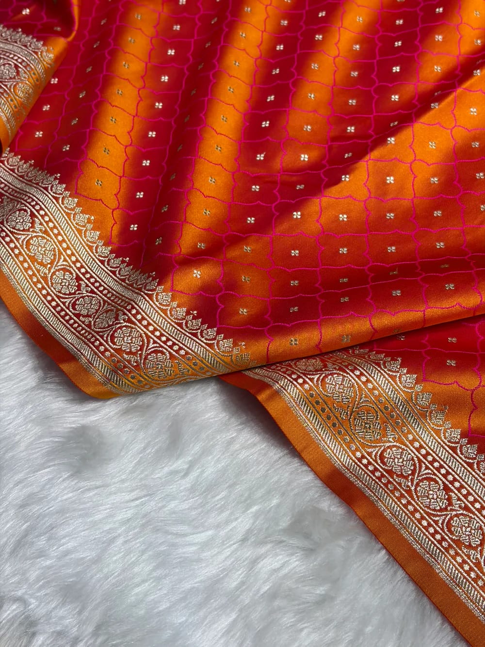 ✨ Mashru Kataan Silk Saree with Tanchoi Woven Pattern, Zari Border & Rich Zari Pallu MKS416