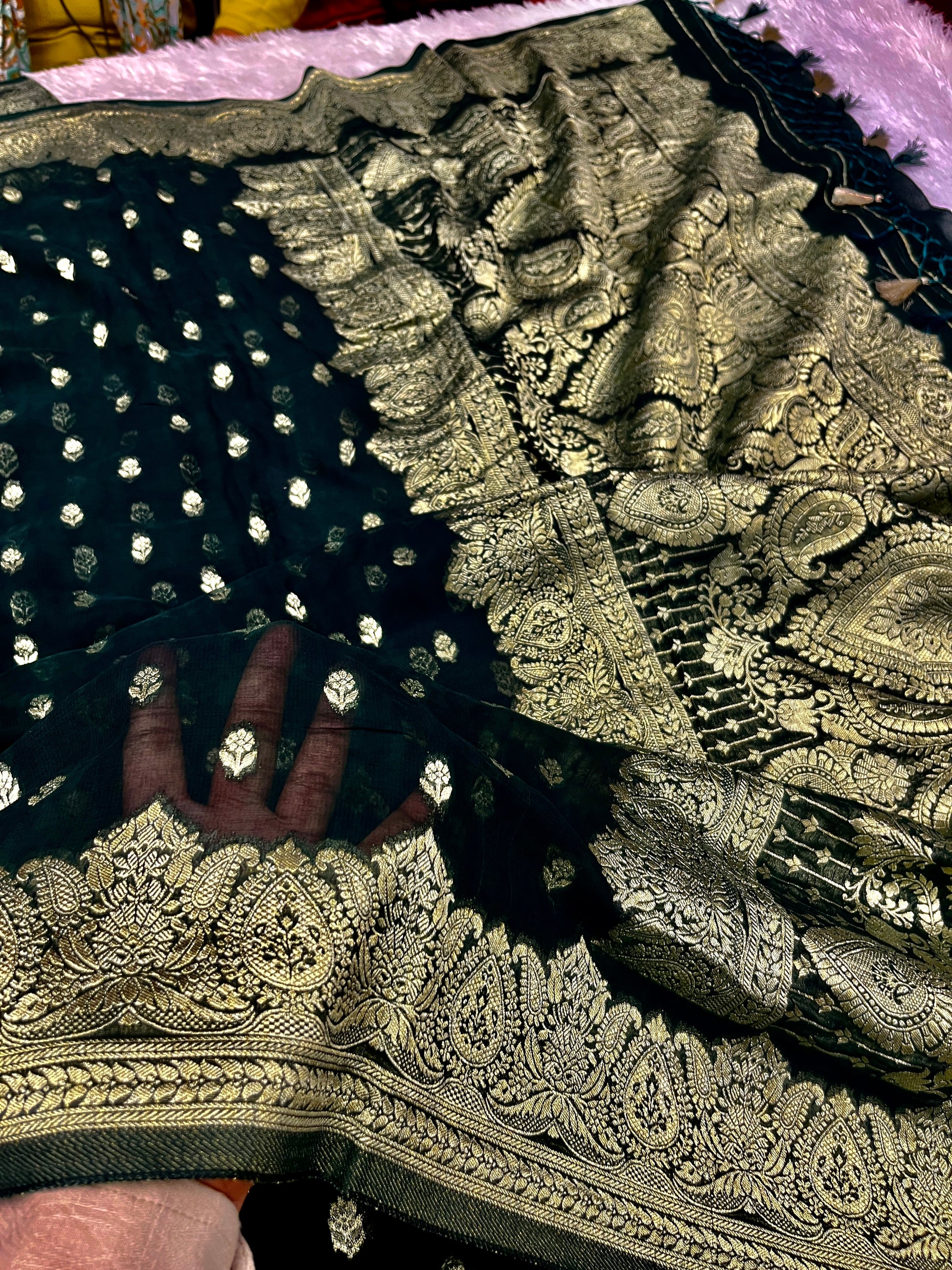 Banarsi Pure Natural Georgette Traditional Buta Design VSG04