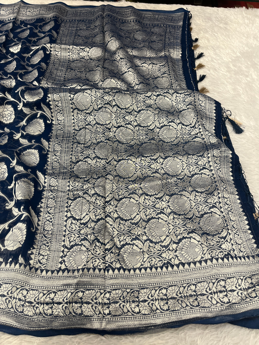 Banarsi Pure Natural Georgette Jaal Design Pattern VSG01