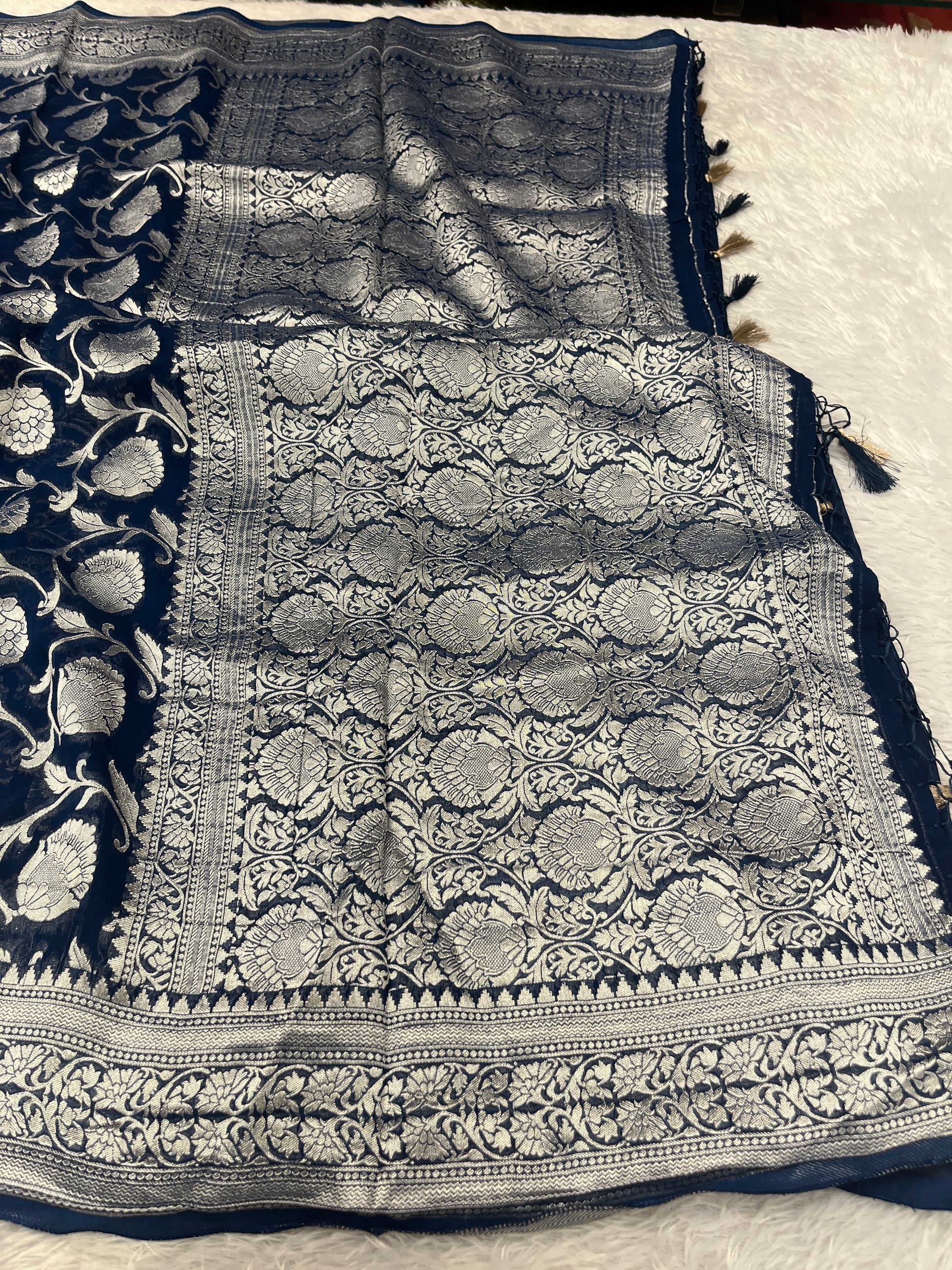 Banarsi Pure Natural Georgette Jaal Design Pattern VSG01