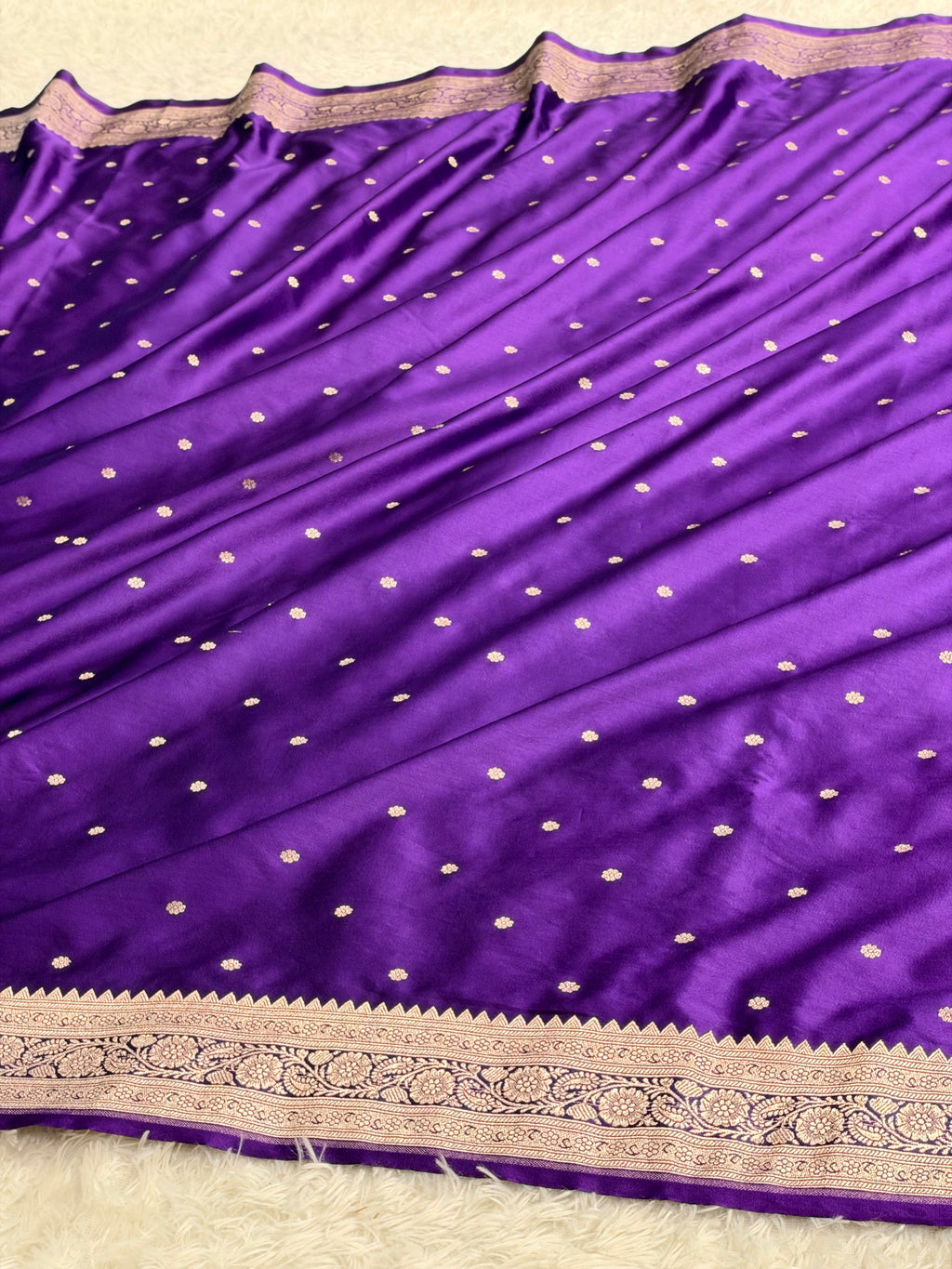 MKS881 – Purple Mashru Kataan Silk Saree with Traditional Border & Rich Zari Pallu