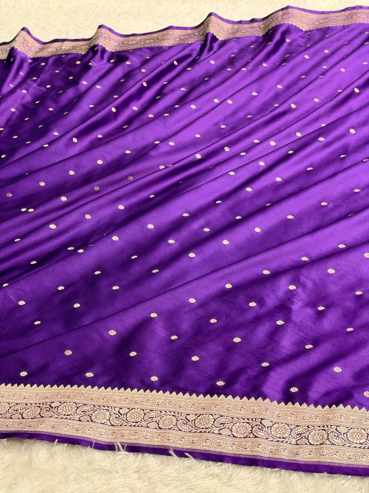 MKS881 – Purple Mashru Kataan Silk Saree with Traditional Border & Rich Zari Pallu