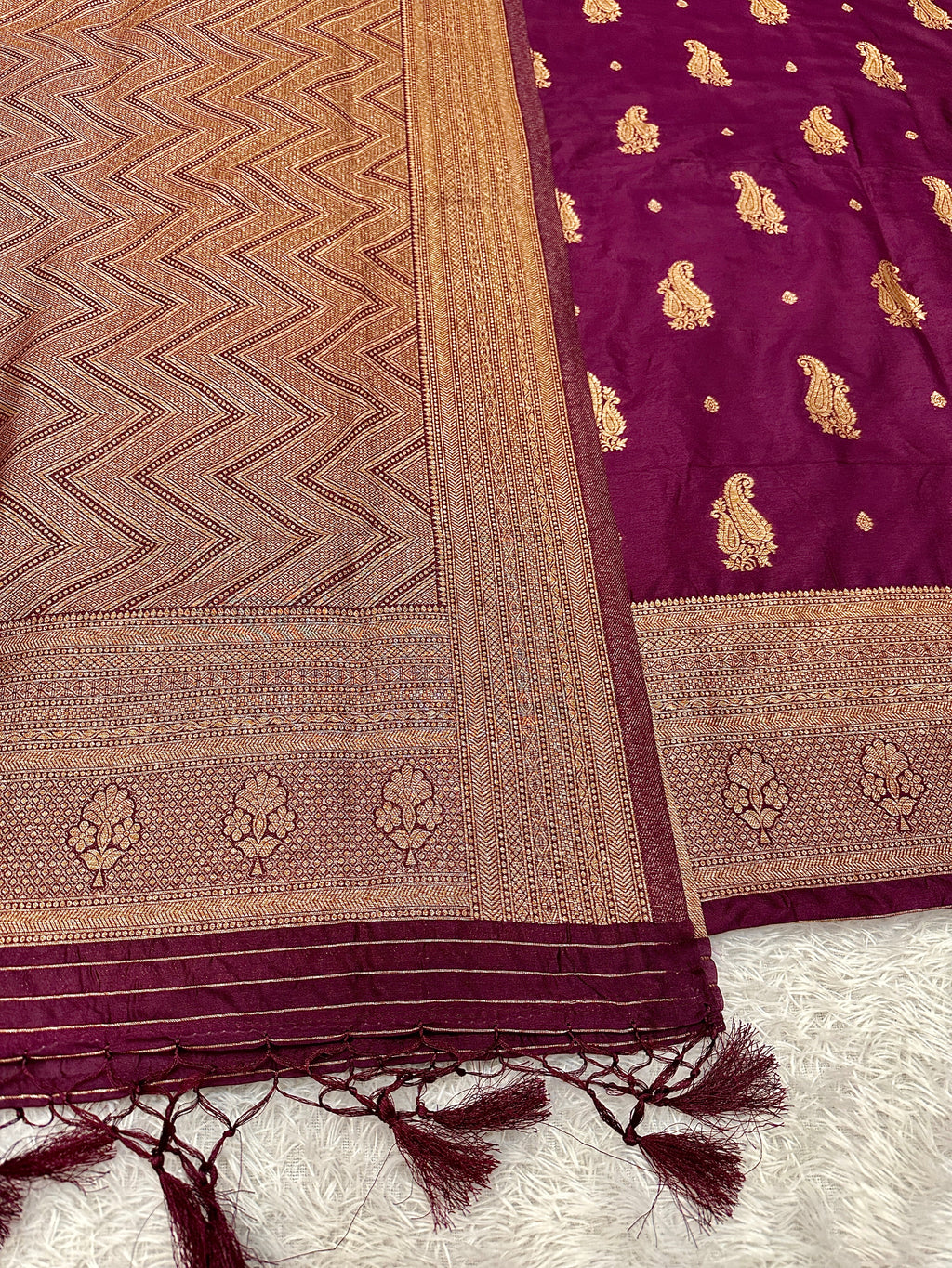 Banarasi Soft Silk 3 Piece Ladies Suit with Antique Zari Woven Work – MSS27