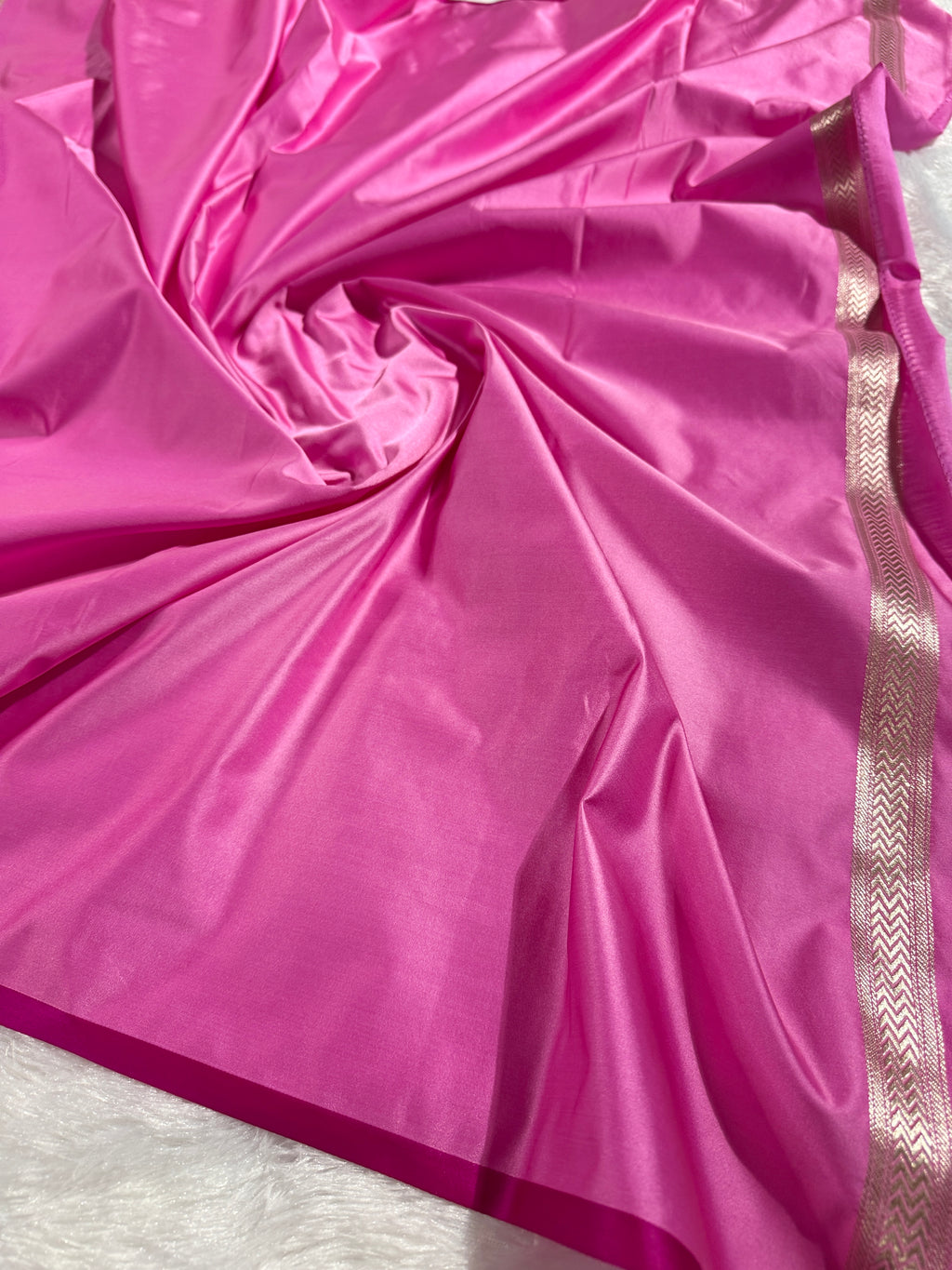 Pink Banarasi Mashru Kataan Silk Saree with Tanchoi Floral Weaving & Fancy Banarasi Border MKS102