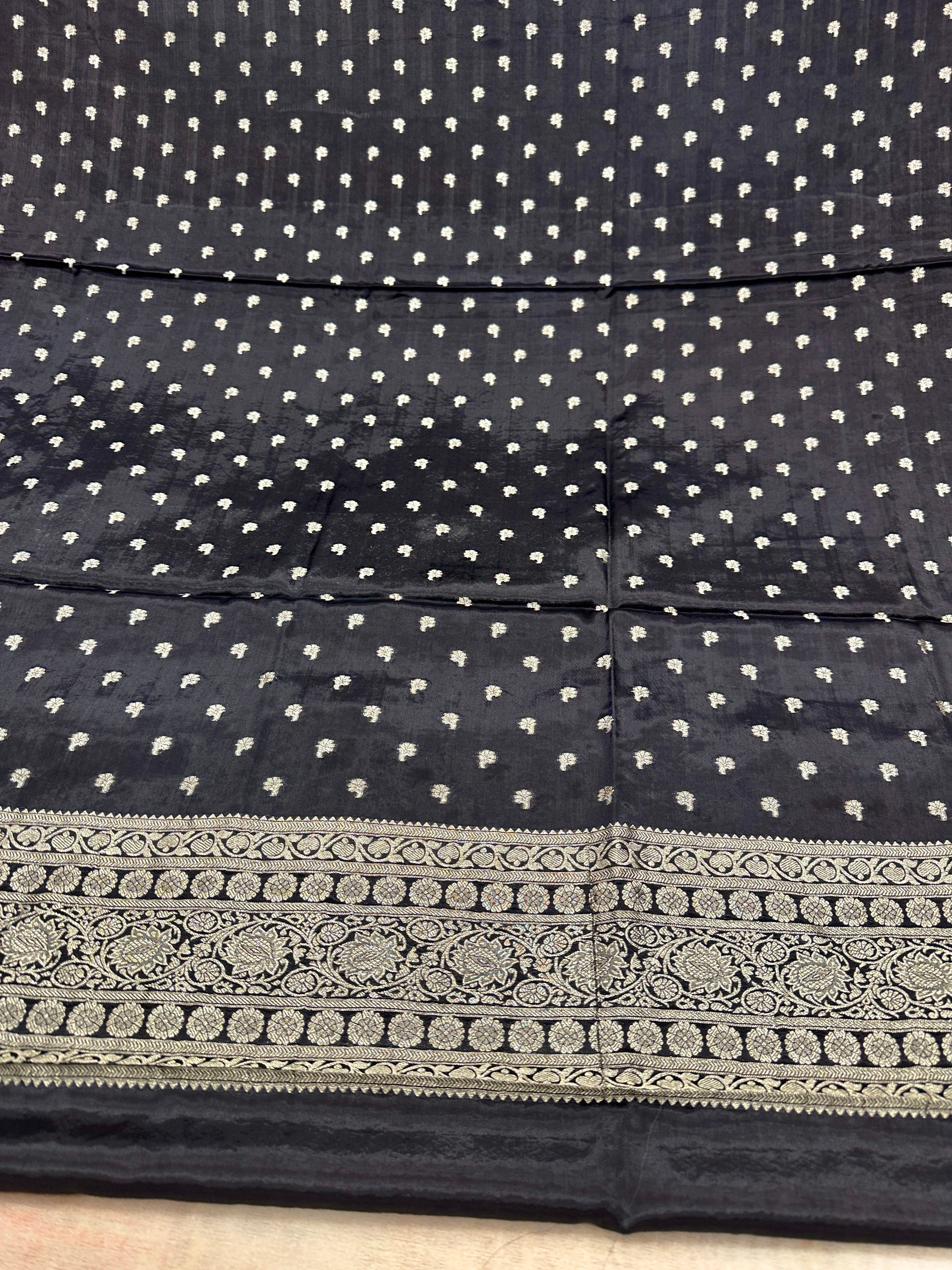 ✨ Banarasi Jacquard Gap Buti HO Silk 3-Piece Unstitched Dress Material MSS17