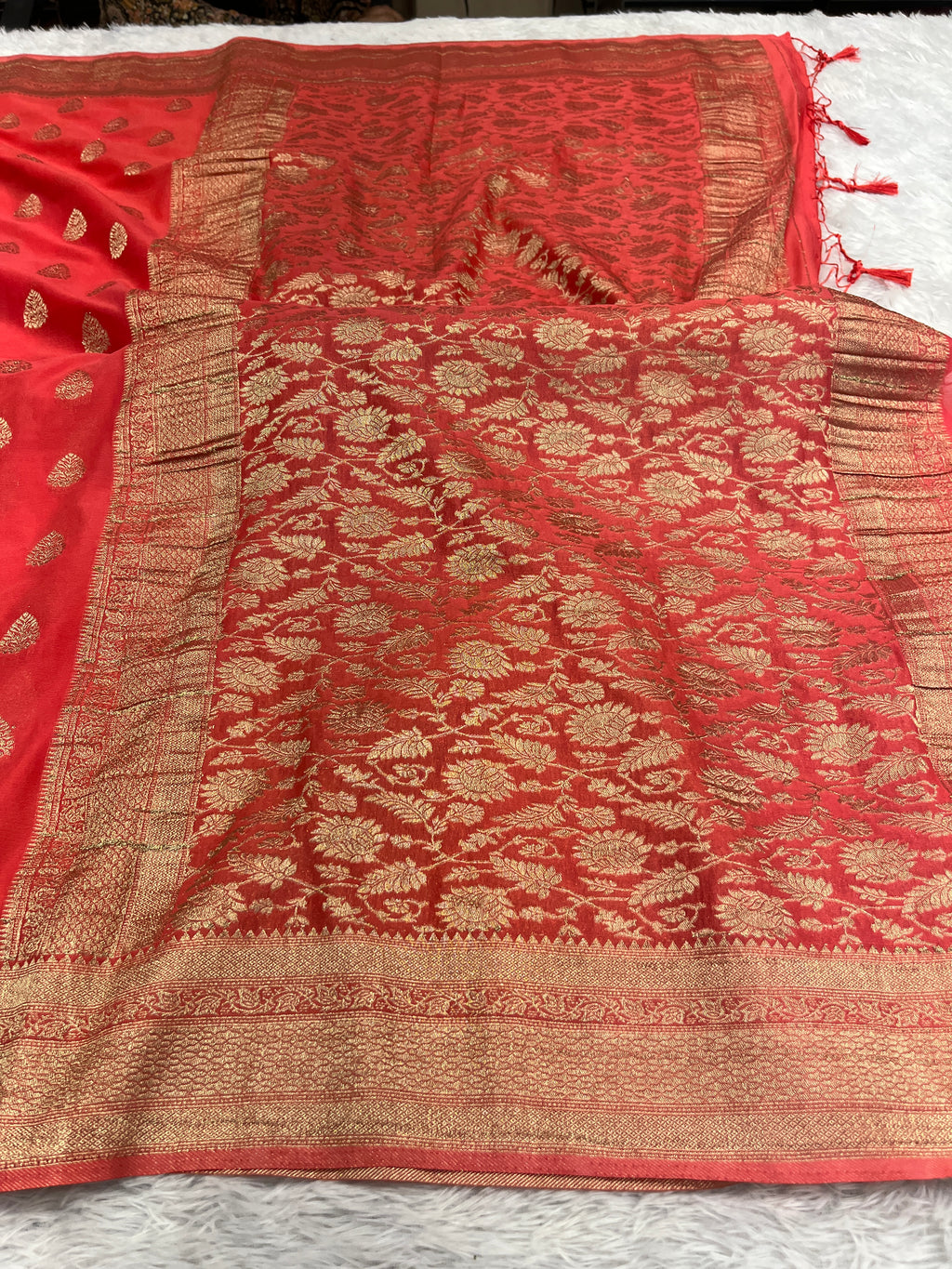 Chinon Silk Buta Zari Pitch Color Saree CN01