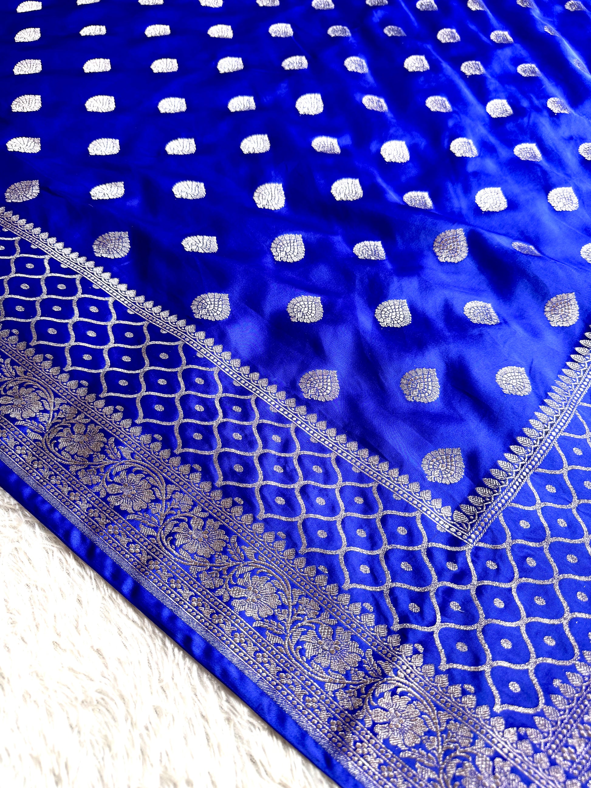 Royal Blue Banarasi Mashru Silk Saree with Jacquard Woven Paan Buta Design MKS090