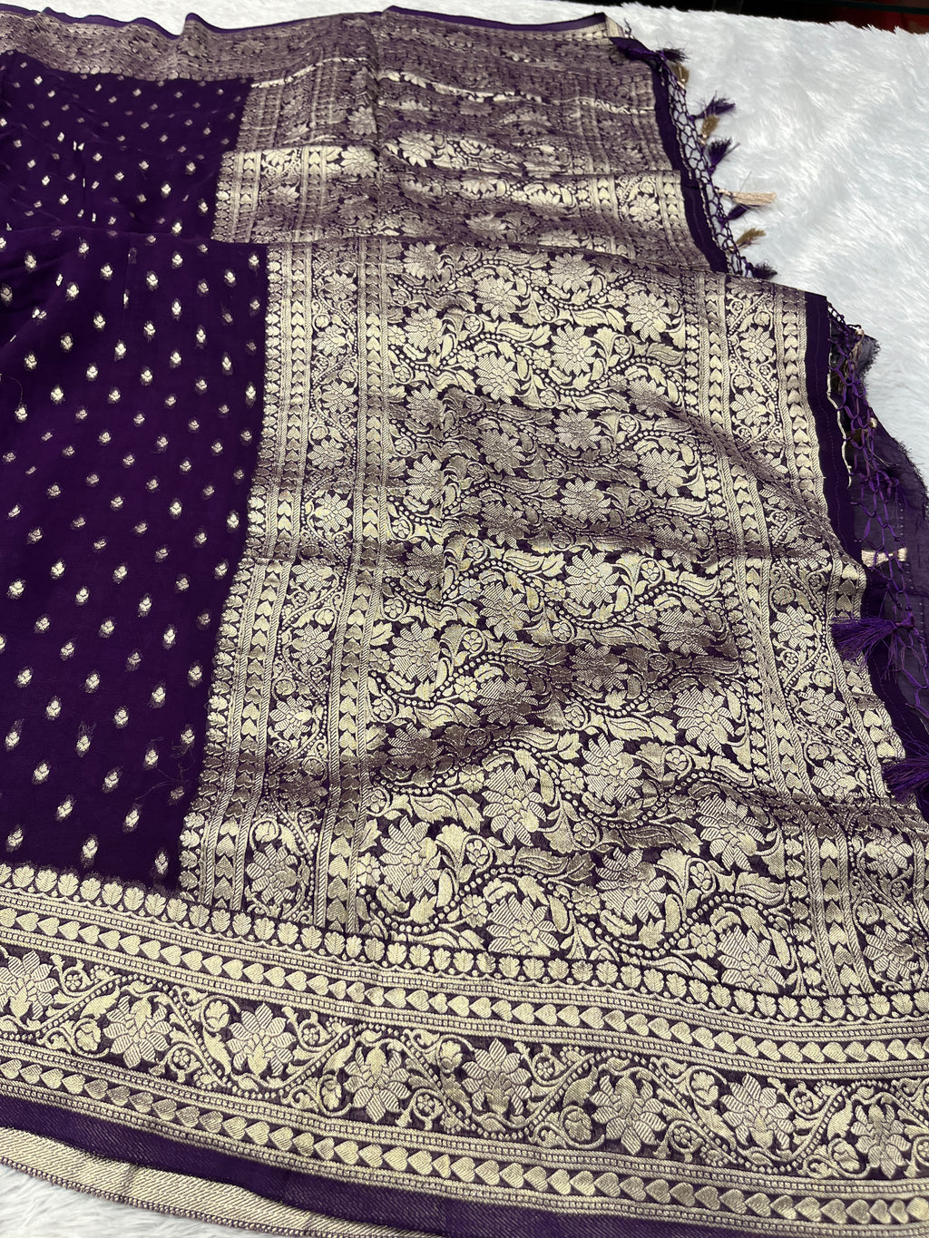 Banarsi Pure Natural Georgette Traditional Patti Buti  Design VSG05