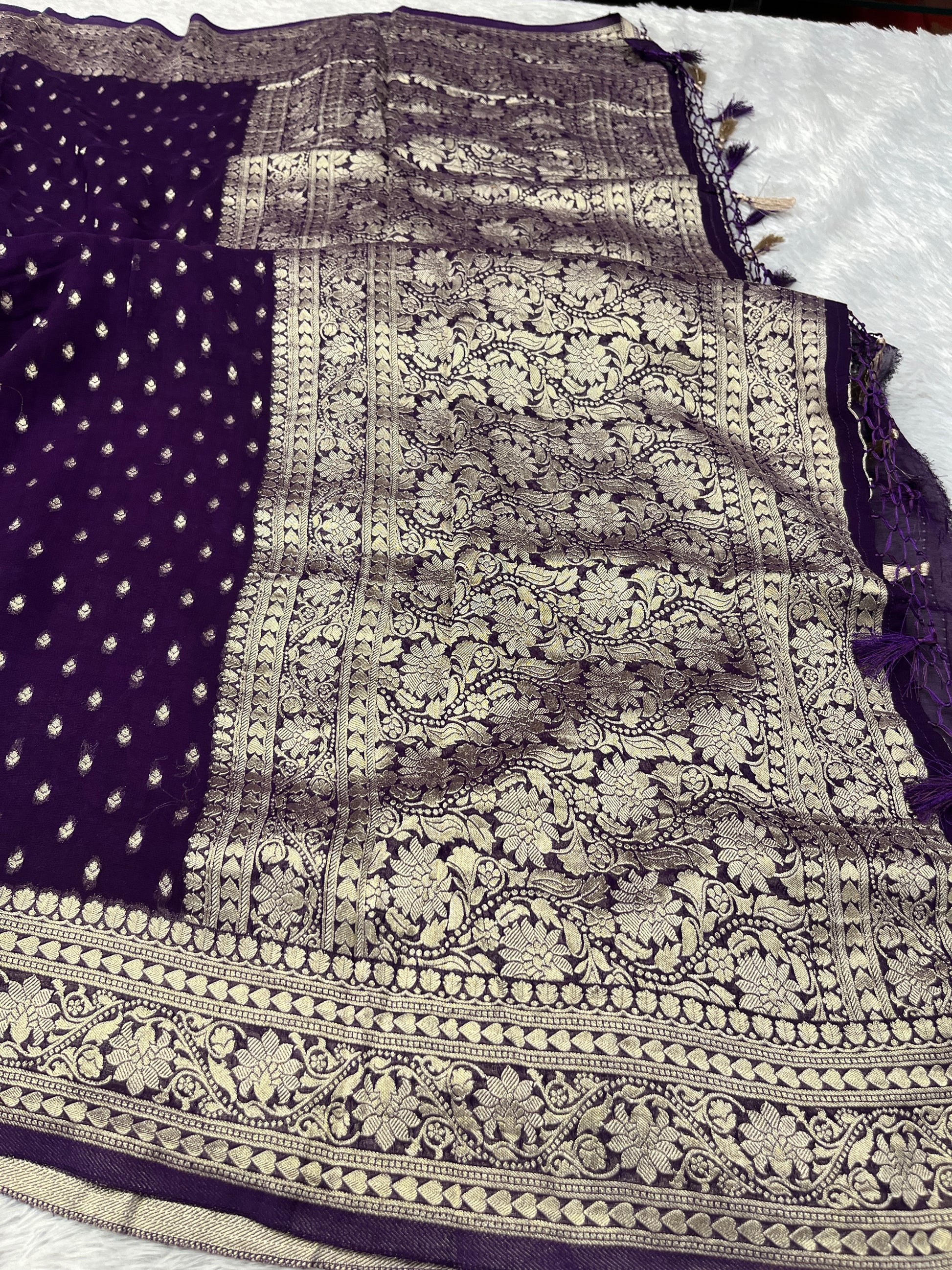 Banarsi Pure Natural Georgette Traditional Patti Buti  Design VSG05