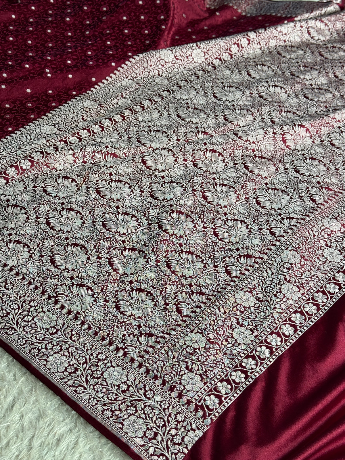Wine Mashru Kataan Silk Saree with Tanchoi Zari Meena Weaving & Rich Zari Pallu – MKS838