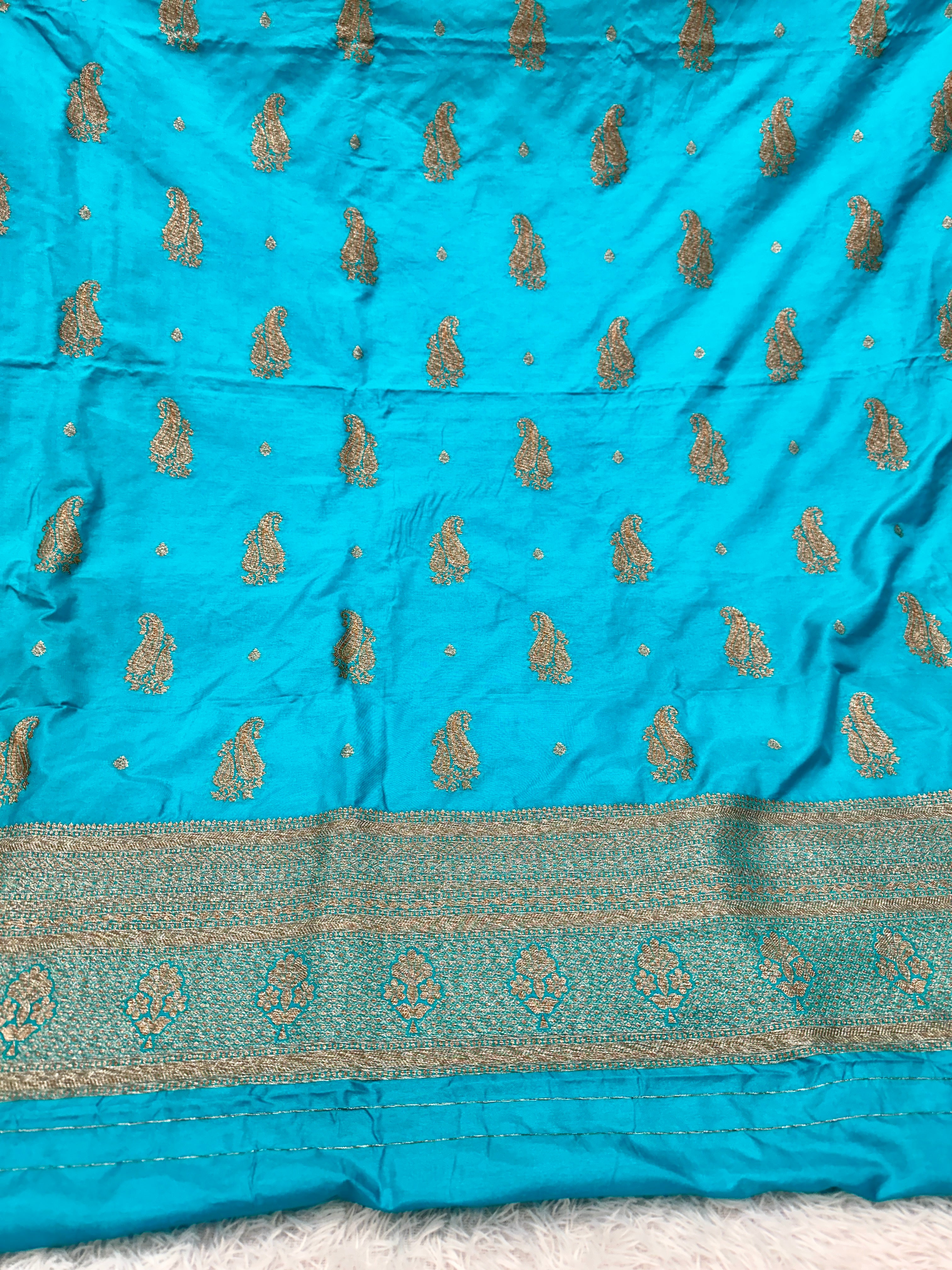 Banarasi Soft Silk 3 Piece Ladies Suit with Antique Zari Woven Work – MSS27