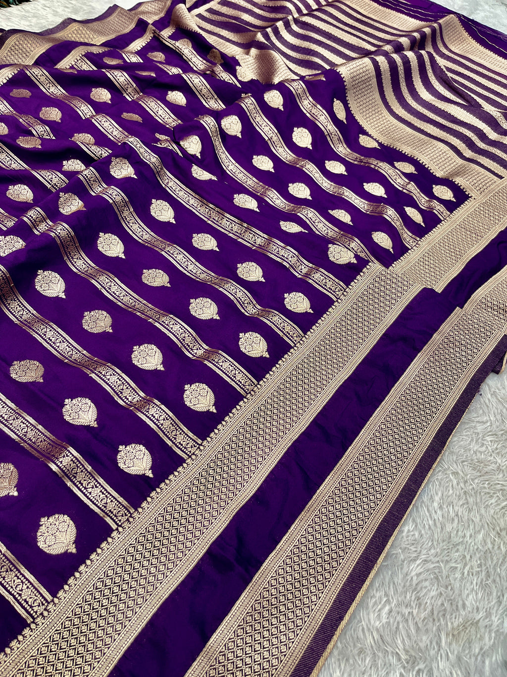 Chinon Silk Horizontal Buta Design Purple Color Saree CN09