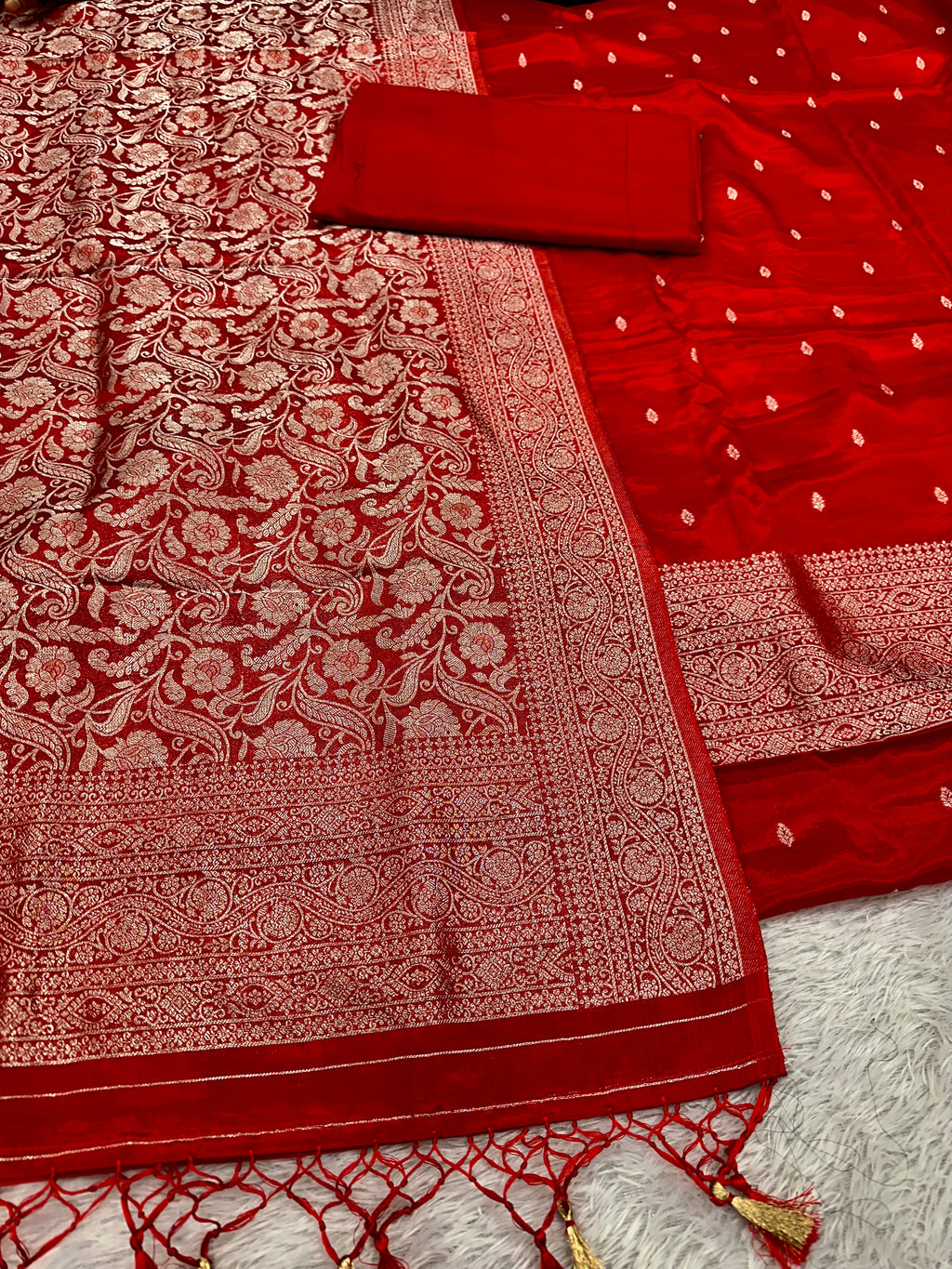 ✨ Banarasi Jacquard Gap Buti HO Silk 3-Piece Unstitched Dress Material MSS14