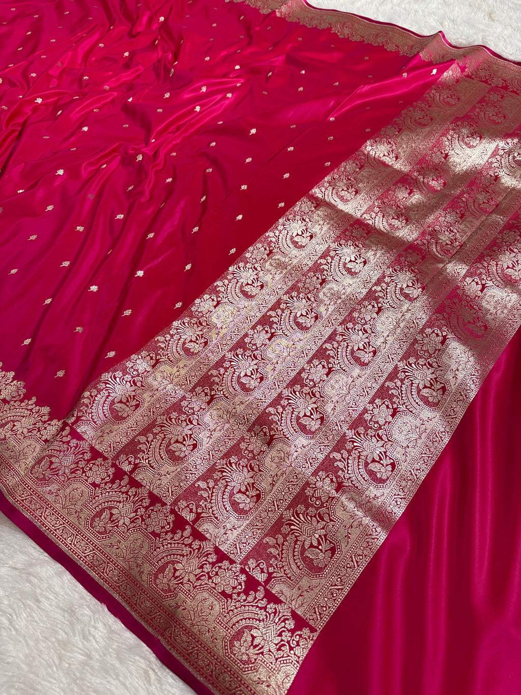 Reddish Pink Banarasi Mashru Silk Saree with Jacquard Woven Designer Buti Pattern MKS025