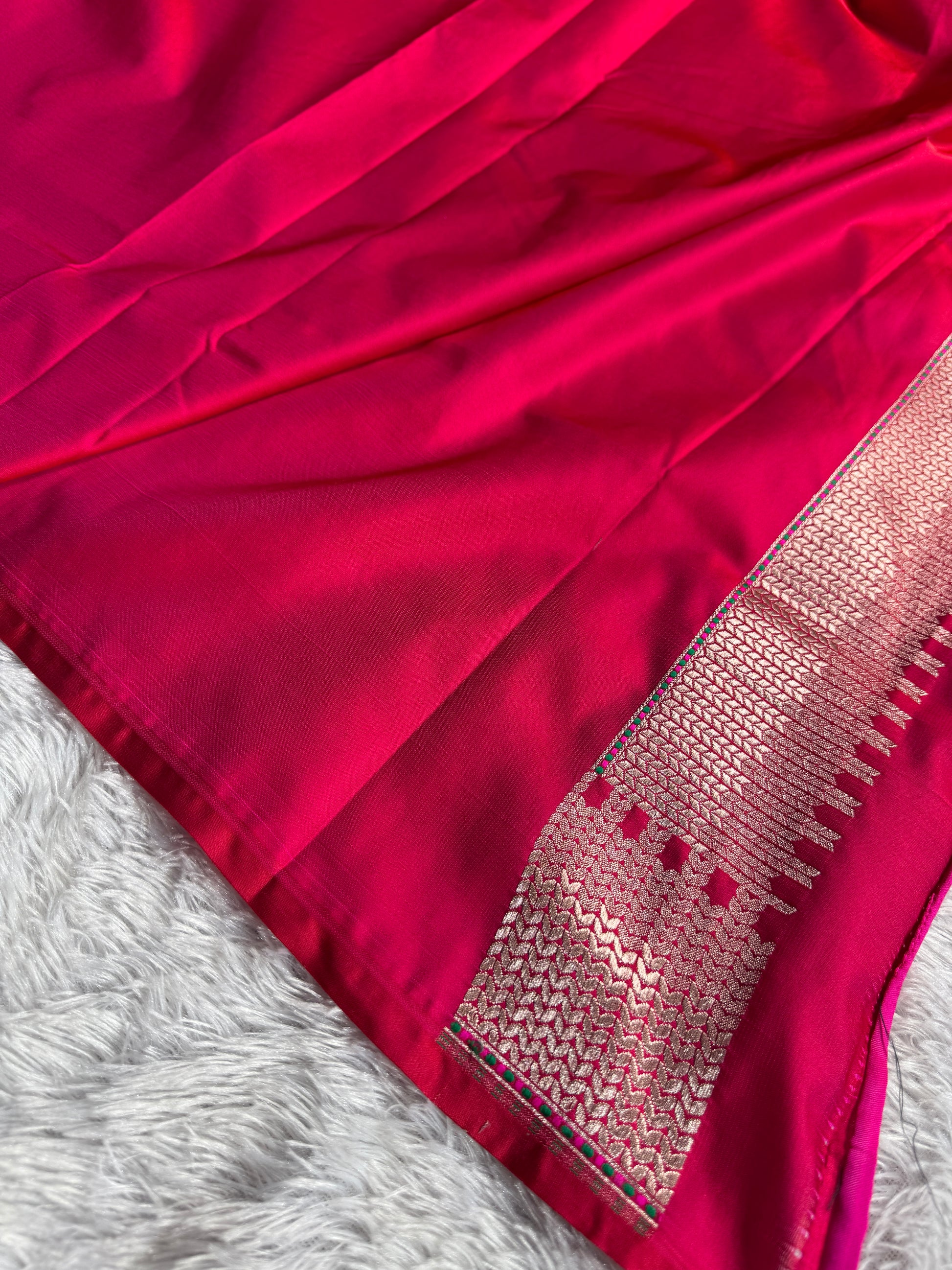 Rani Banarasi Mashru Silk Saree with Dot Buti Weaving & Fancy Jacquard Border MKS103