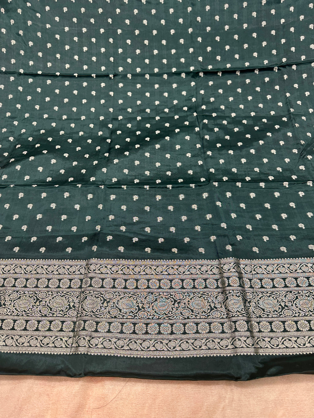 ✨ Banarasi Jacquard Gap Buti HO Silk 3-Piece Unstitched Dress Material MSS17