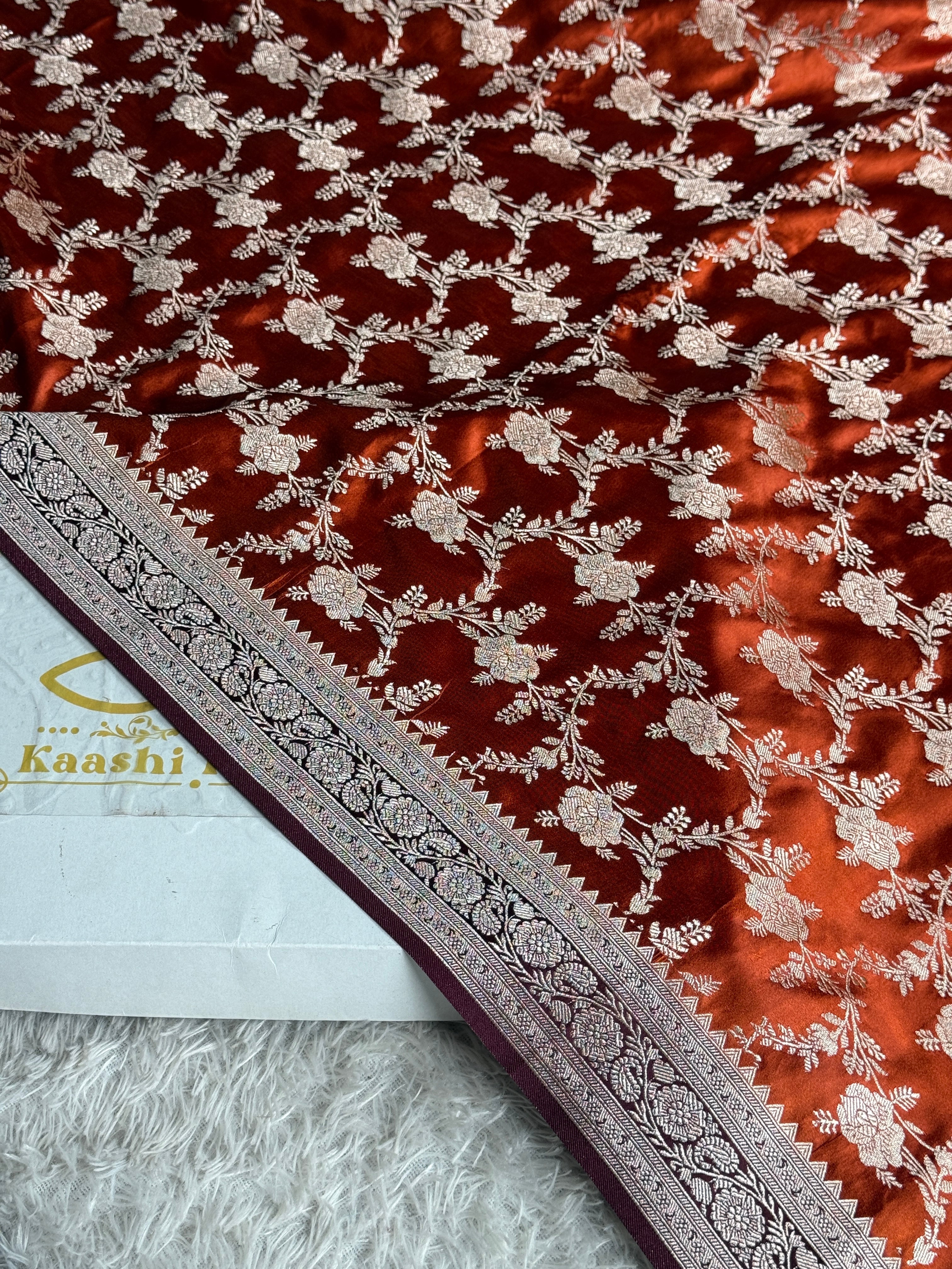 Premium Mashru Silk Contrast Saree with Jaal Woven Design & Rich Zari Pallu – Festive Wear | MKS626