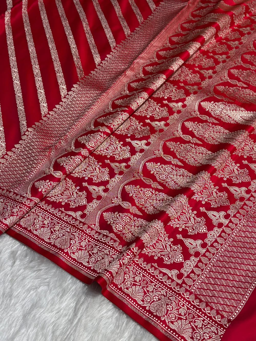 Banarasi Mashru Kataan Silk Saree Featuring Aaddha Zari Weave with Rich Zari Pallu – MKS413